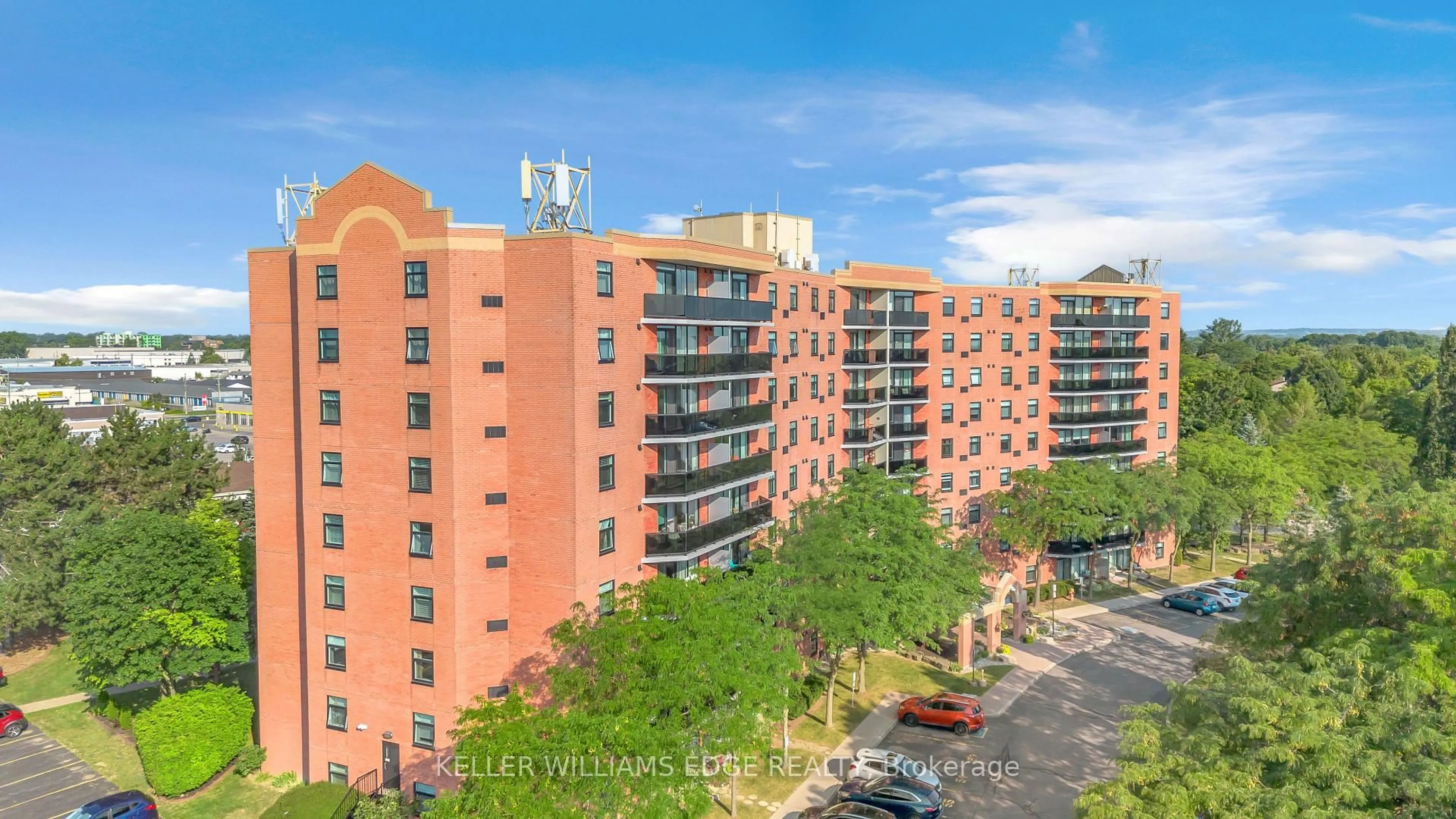 A pic from outside/outdoor area/front of a property/back of a property/a pic from drone, city buildings view from balcony for 9 Bonheur Crt #815, Brantford Ontario N3P 1Z5