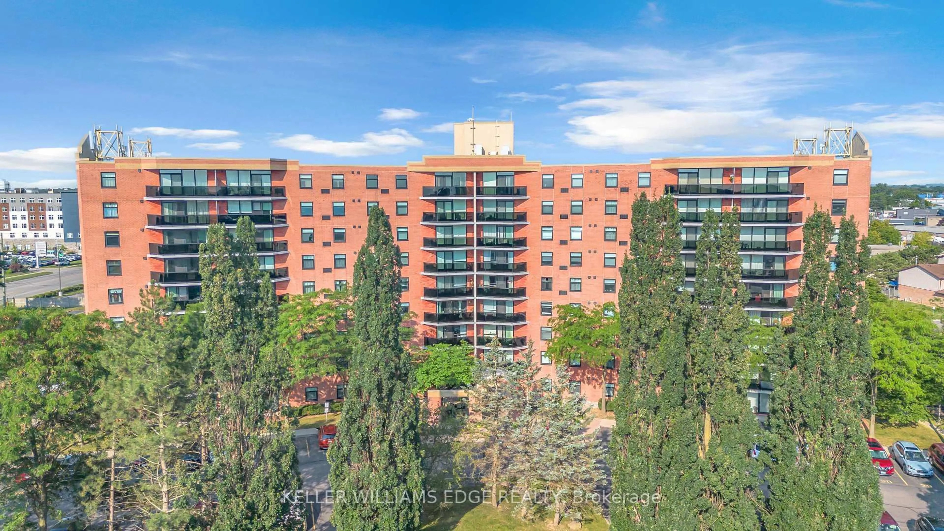 A pic from outside/outdoor area/front of a property/back of a property/a pic from drone, city buildings view from balcony for 9 Bonheur Crt #815, Brantford Ontario N3P 1Z5
