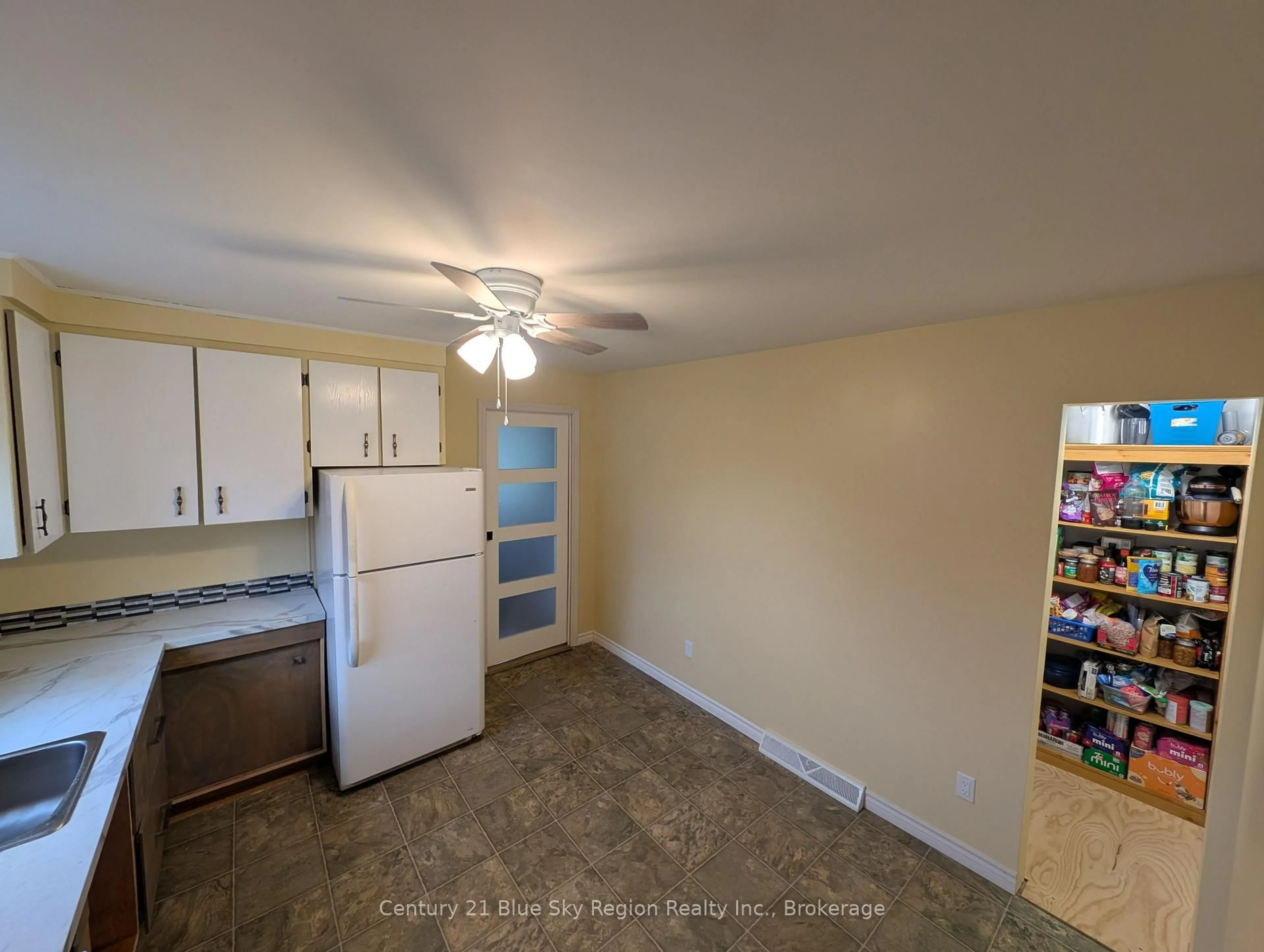 A pic of a room for 270 Belanger St, West Nipissing Ontario P2B 3B9