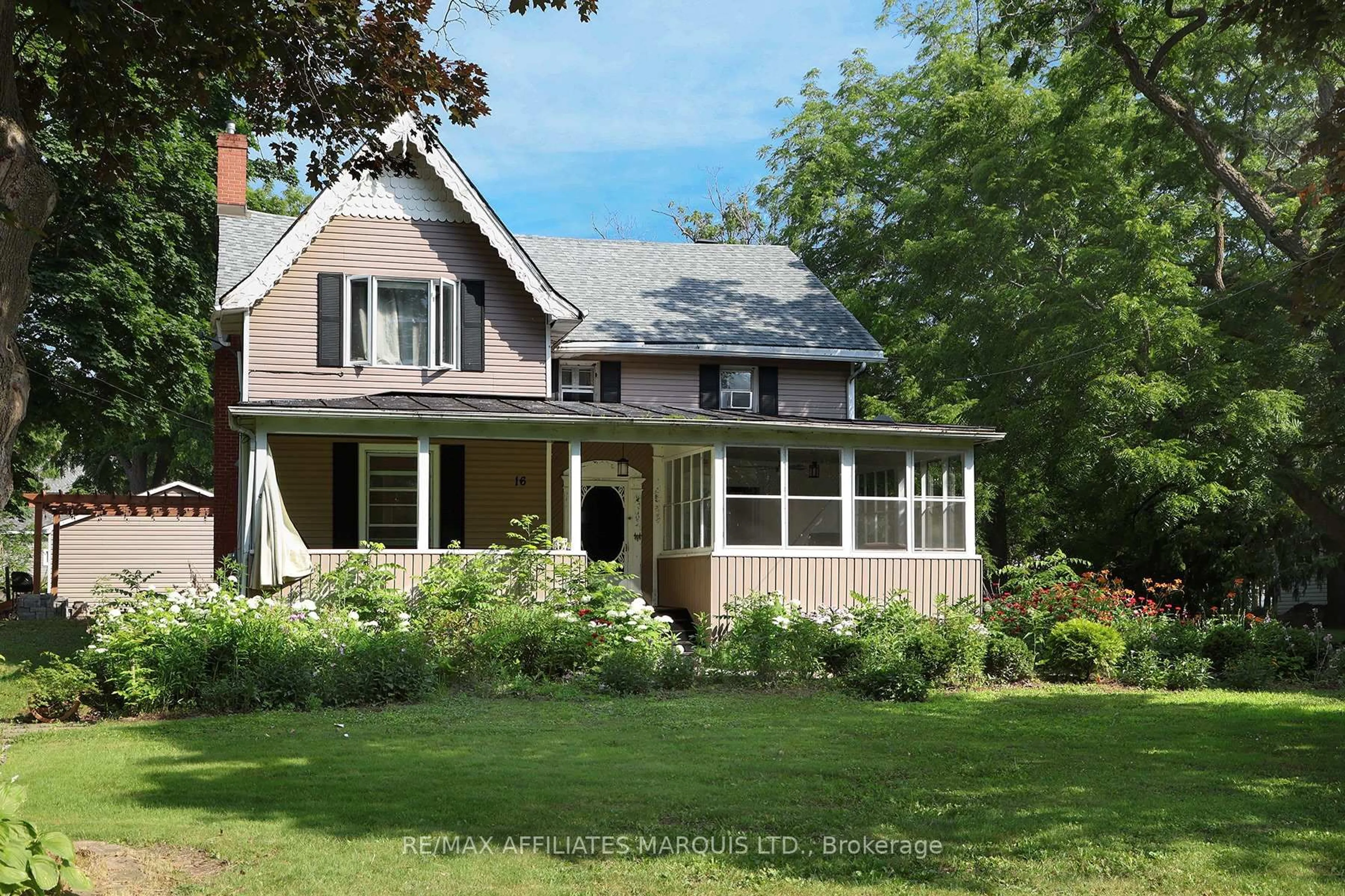 Home with vinyl exterior material, street for 16 Lakeshore Dr, South Dundas Ontario K0C 1X0