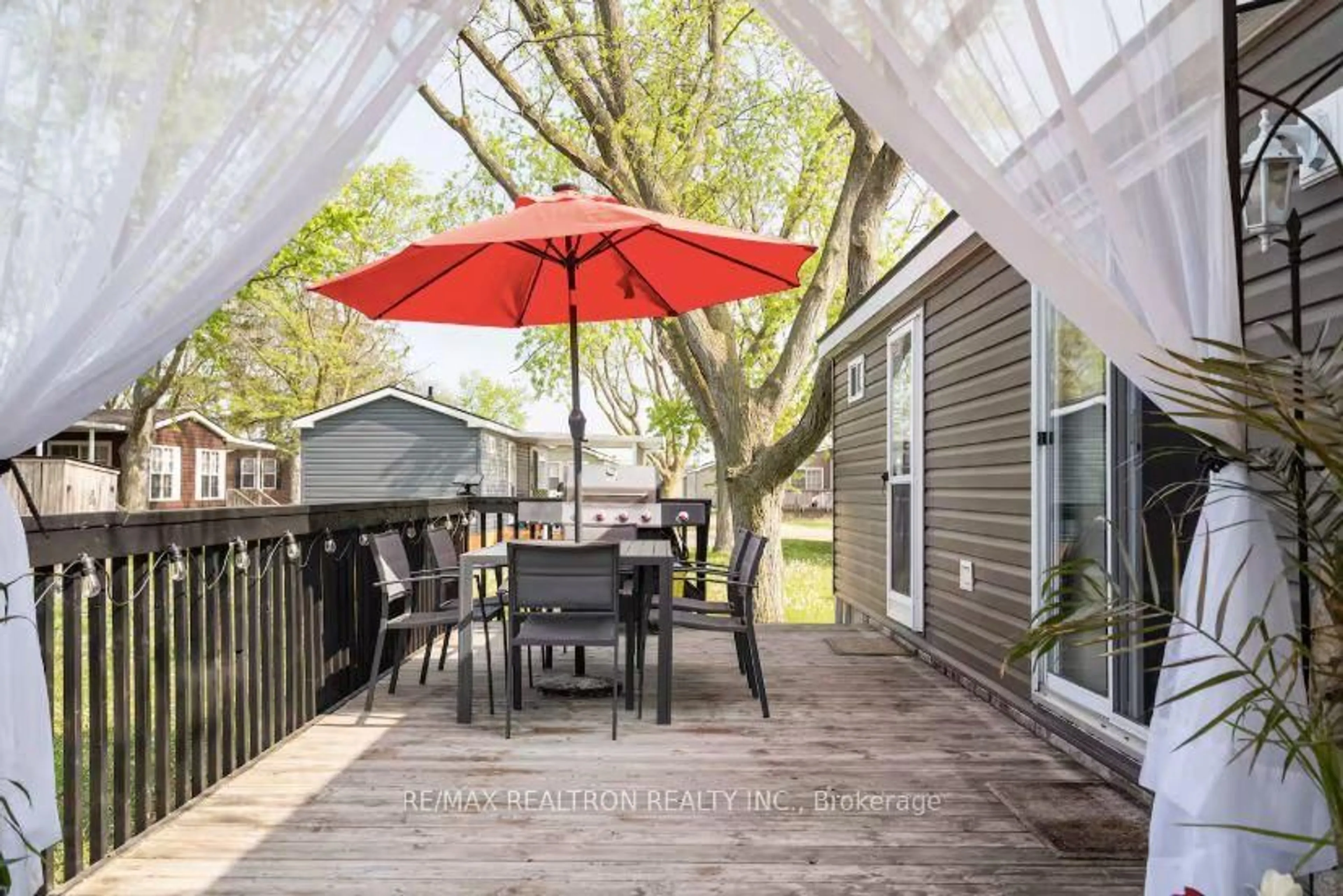 Patio, street for 1501 Line 8 Rd #234, Niagara-on-the-Lake Ontario L0S 1L0