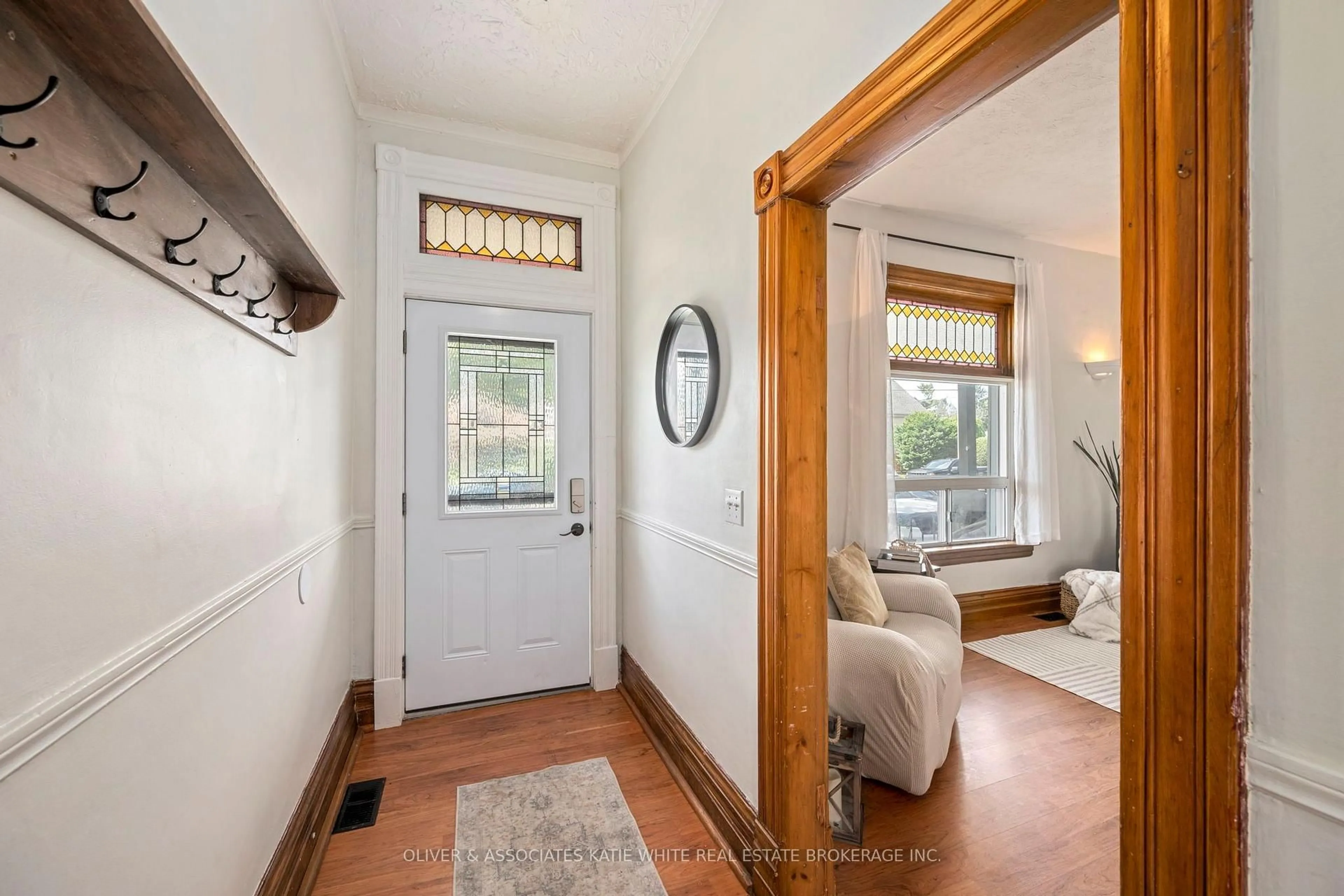 Indoor entryway for 96 Dreaney Ave, London East Ontario N5Z 1W6