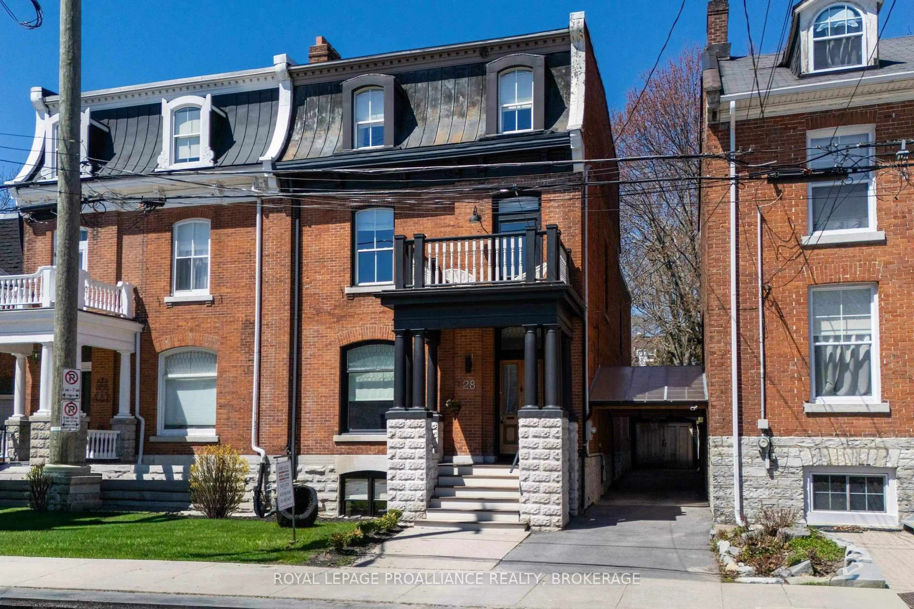 Home with brick exterior material, street for 28 Wellington St, Kingston Ontario K7L 3C1