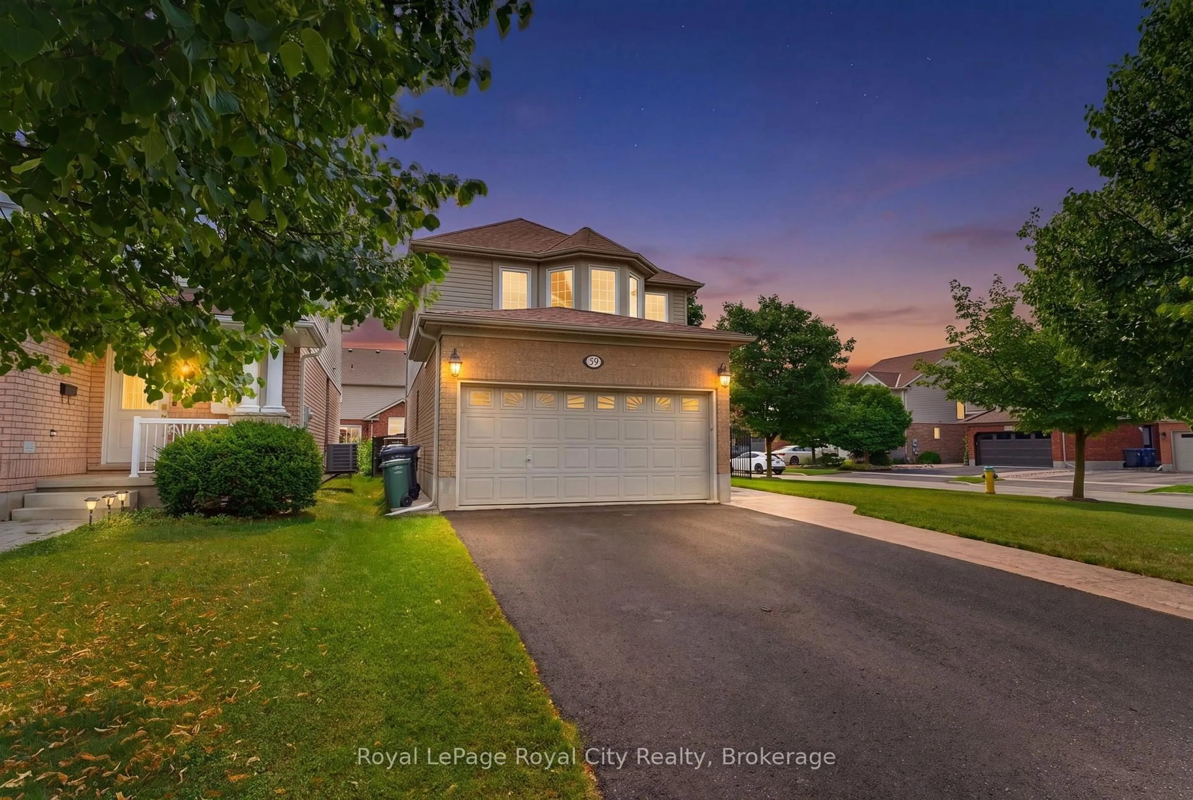 A pic from outside/outdoor area/front of a property/back of a property/a pic from drone, street for 59 Lynch Circ, Guelph Ontario N1L 1R9
