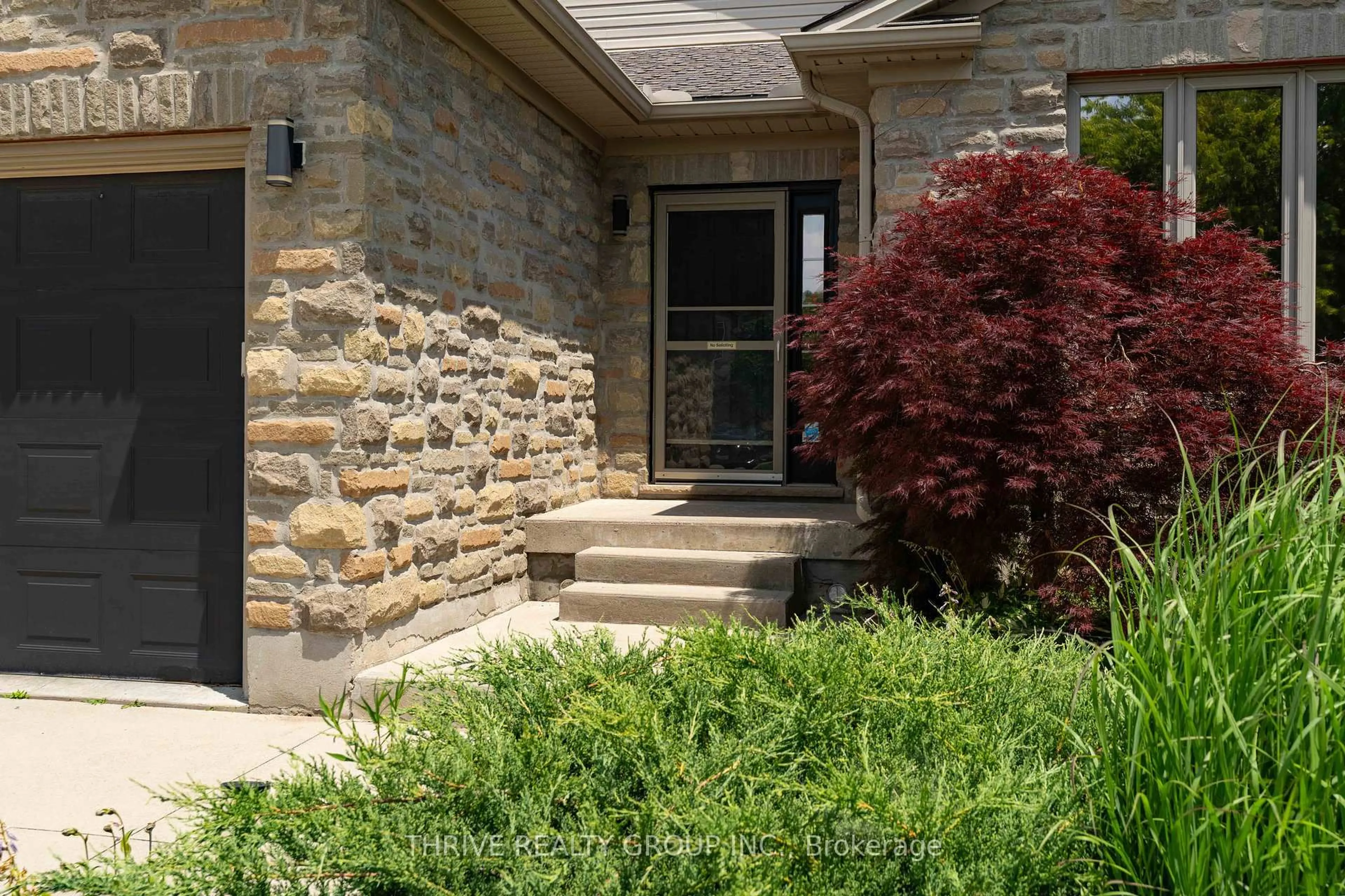 Home with brick exterior material, street for 102 LOGGERS Grve, London East Ontario N6W 6G5