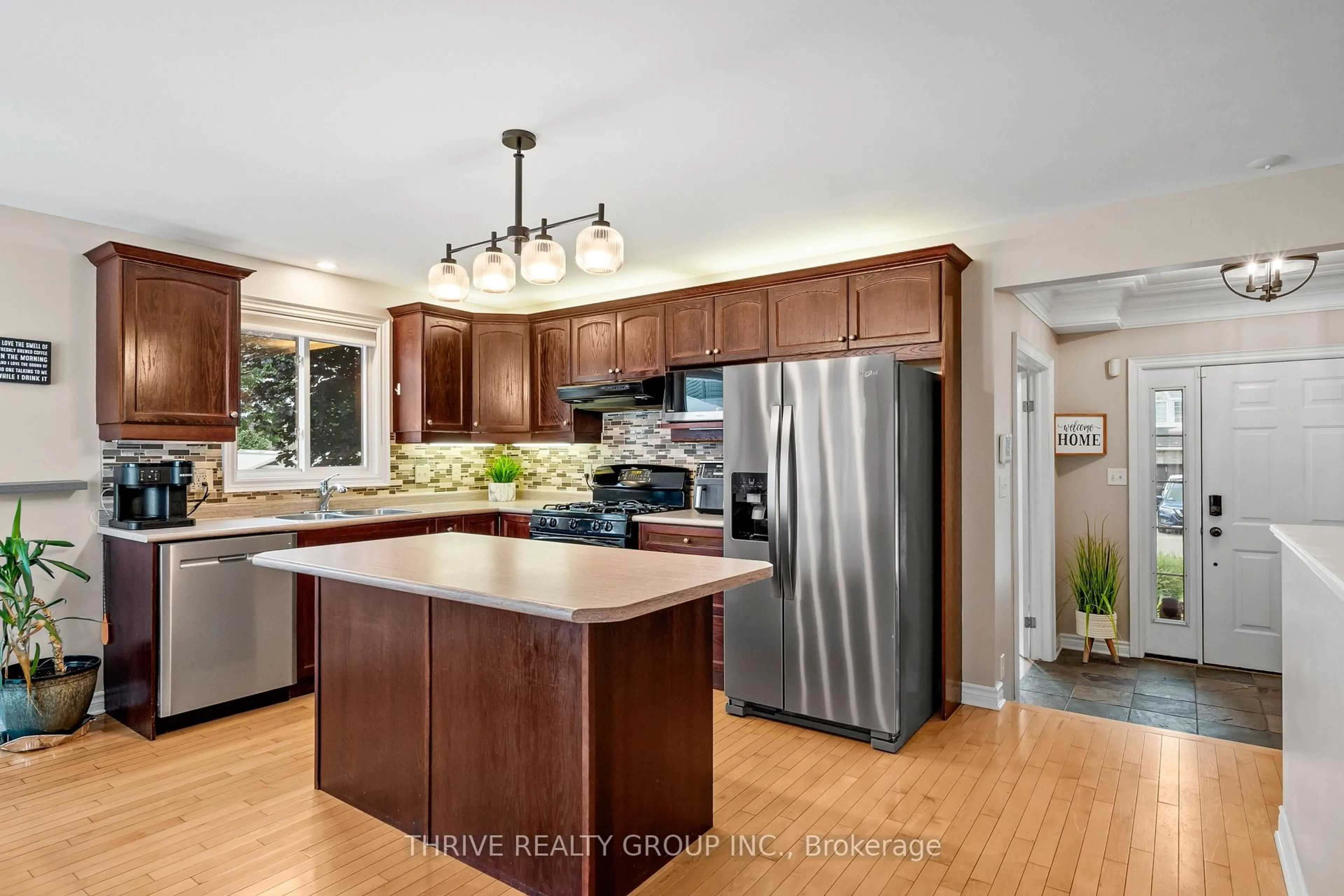 Open concept kitchen, unknown for 102 LOGGERS Grve, London East Ontario N6W 6G5