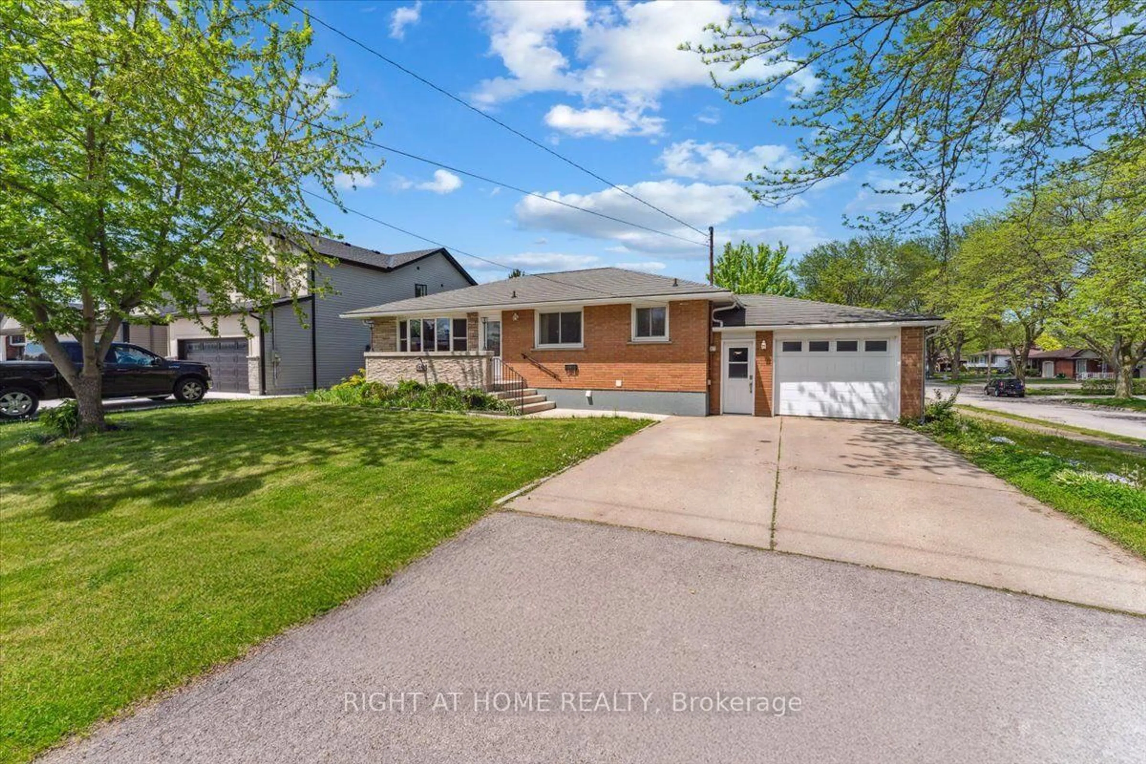 Unknown for 5863 Church's Lane, Niagara Falls Ontario L2J 1Y9
