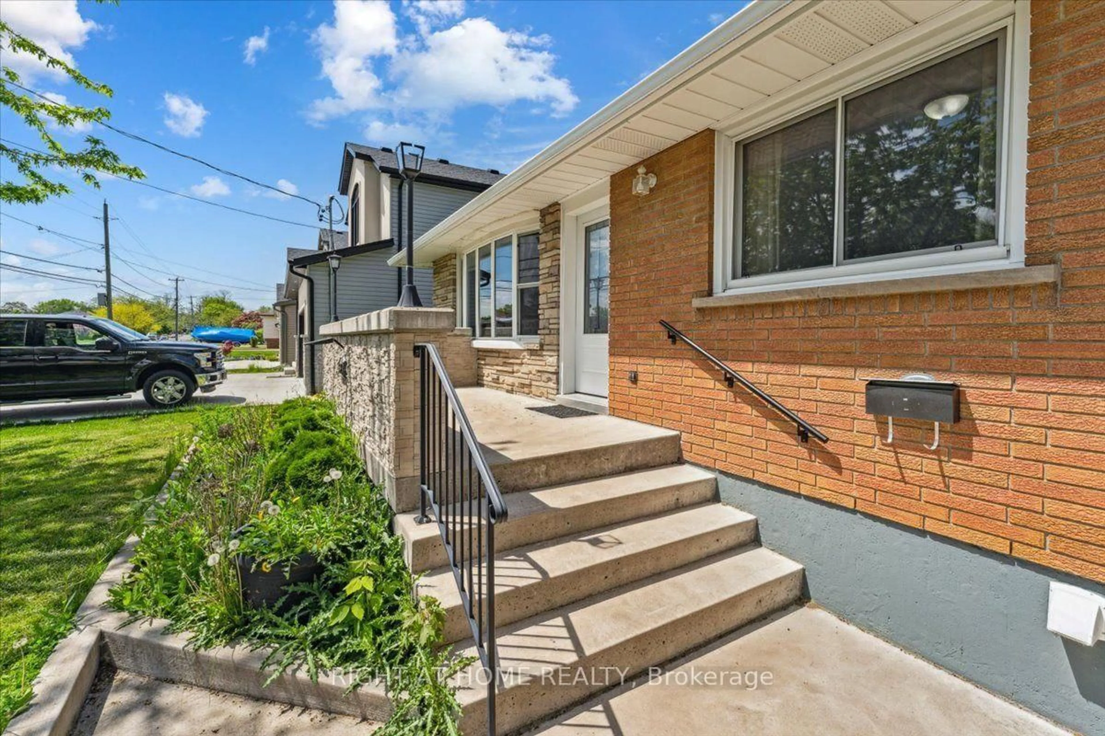 Home with brick exterior material, street for 5863 Church's Lane, Niagara Falls Ontario L2J 1Y9