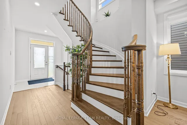 70 Ralph Erfle Way, Ottawa 3