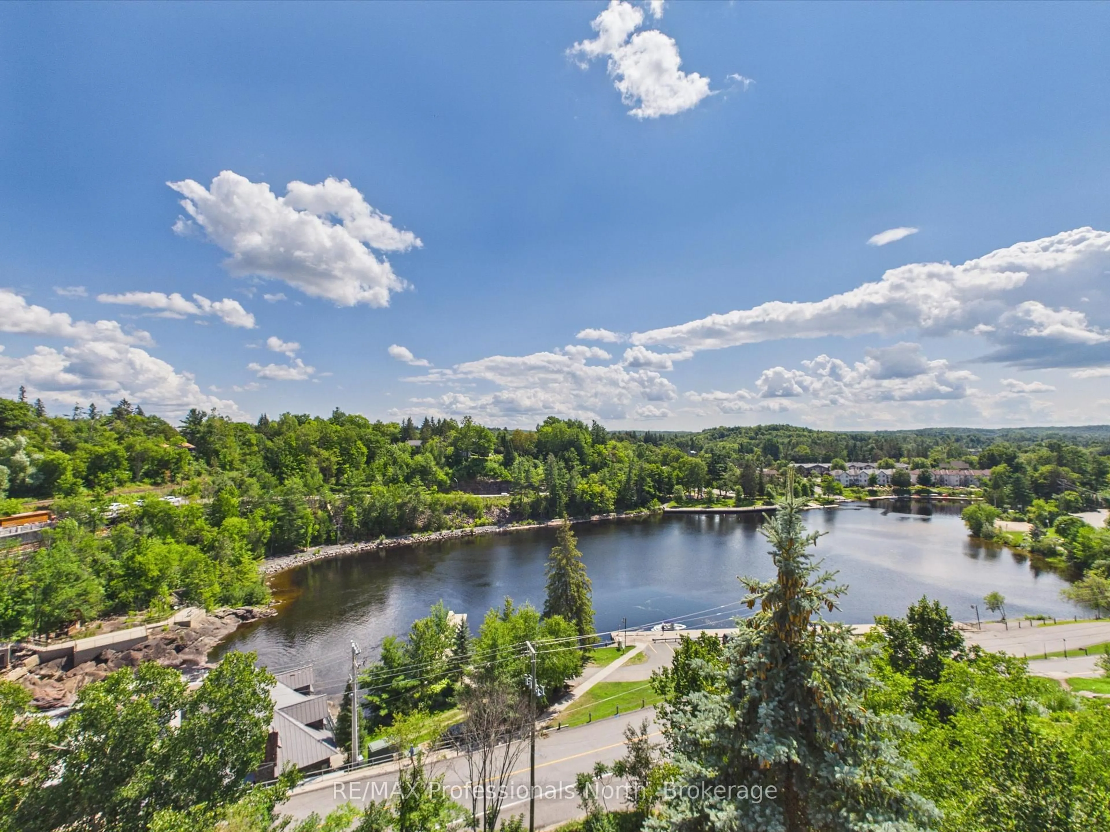 Patio, water/lake/river/ocean view for 24 Ontario St #501, Bracebridge Ontario P1L 2H5