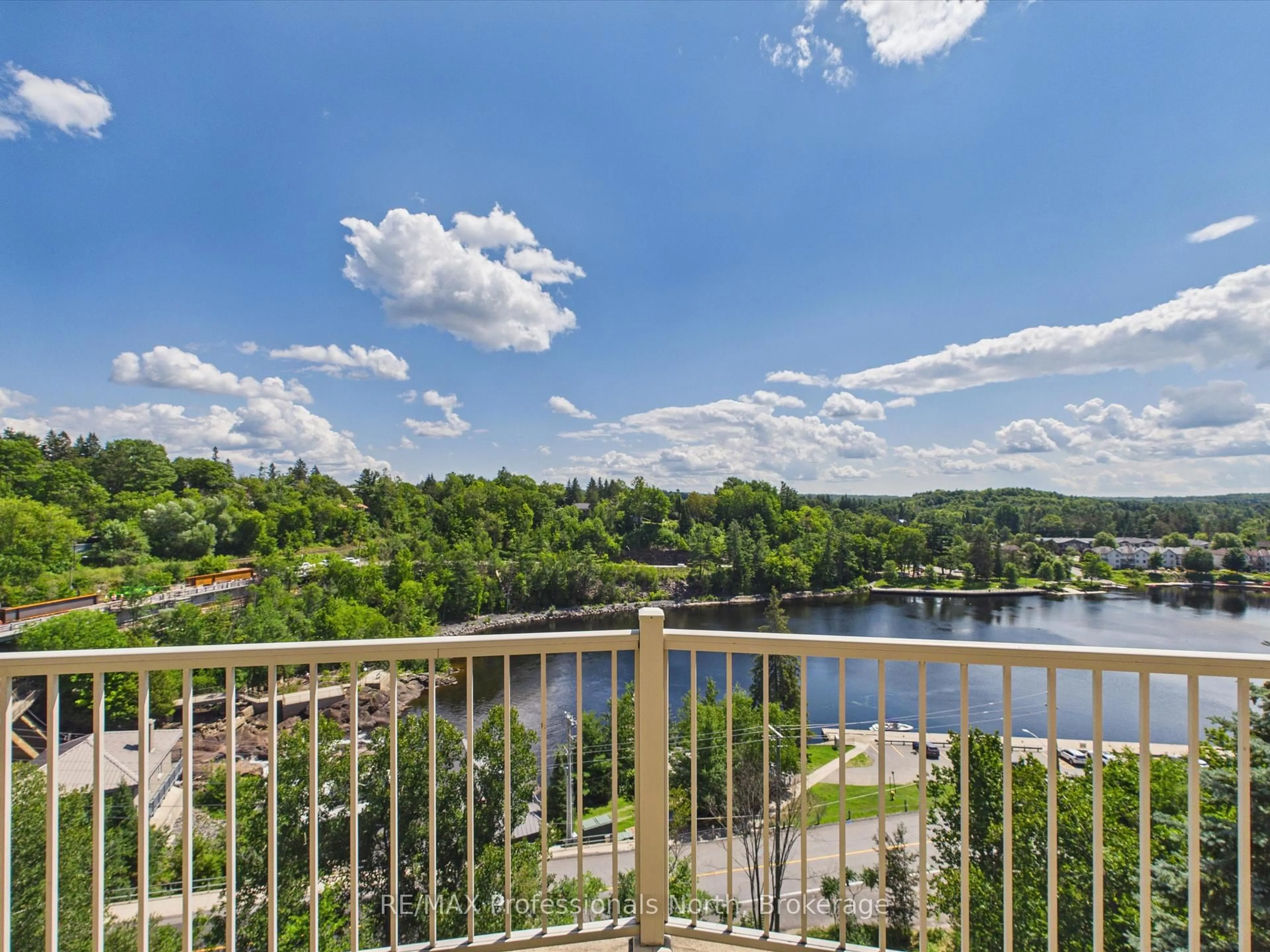 Balcony in the apartment, water/lake/river/ocean view for 24 Ontario St #501, Bracebridge Ontario P1L 2H5
