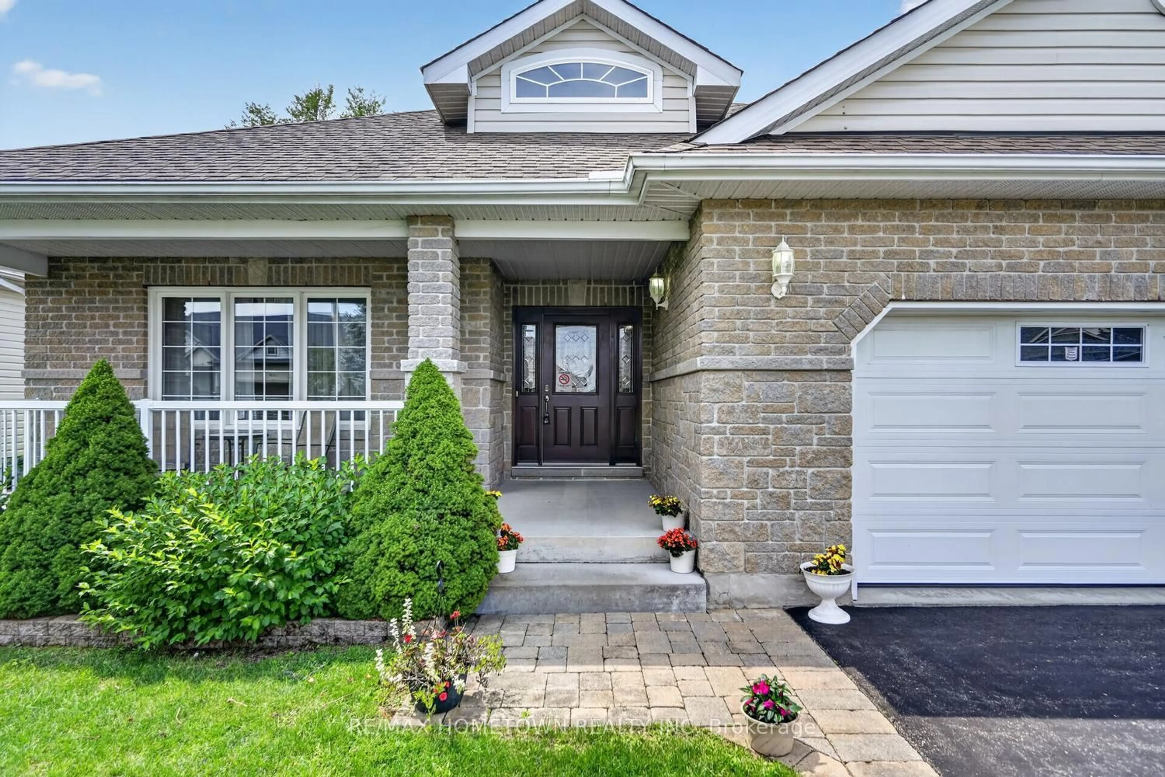 Home with brick exterior material, street for 1124 McClure Cres, Brockville Ontario K6V 0B6