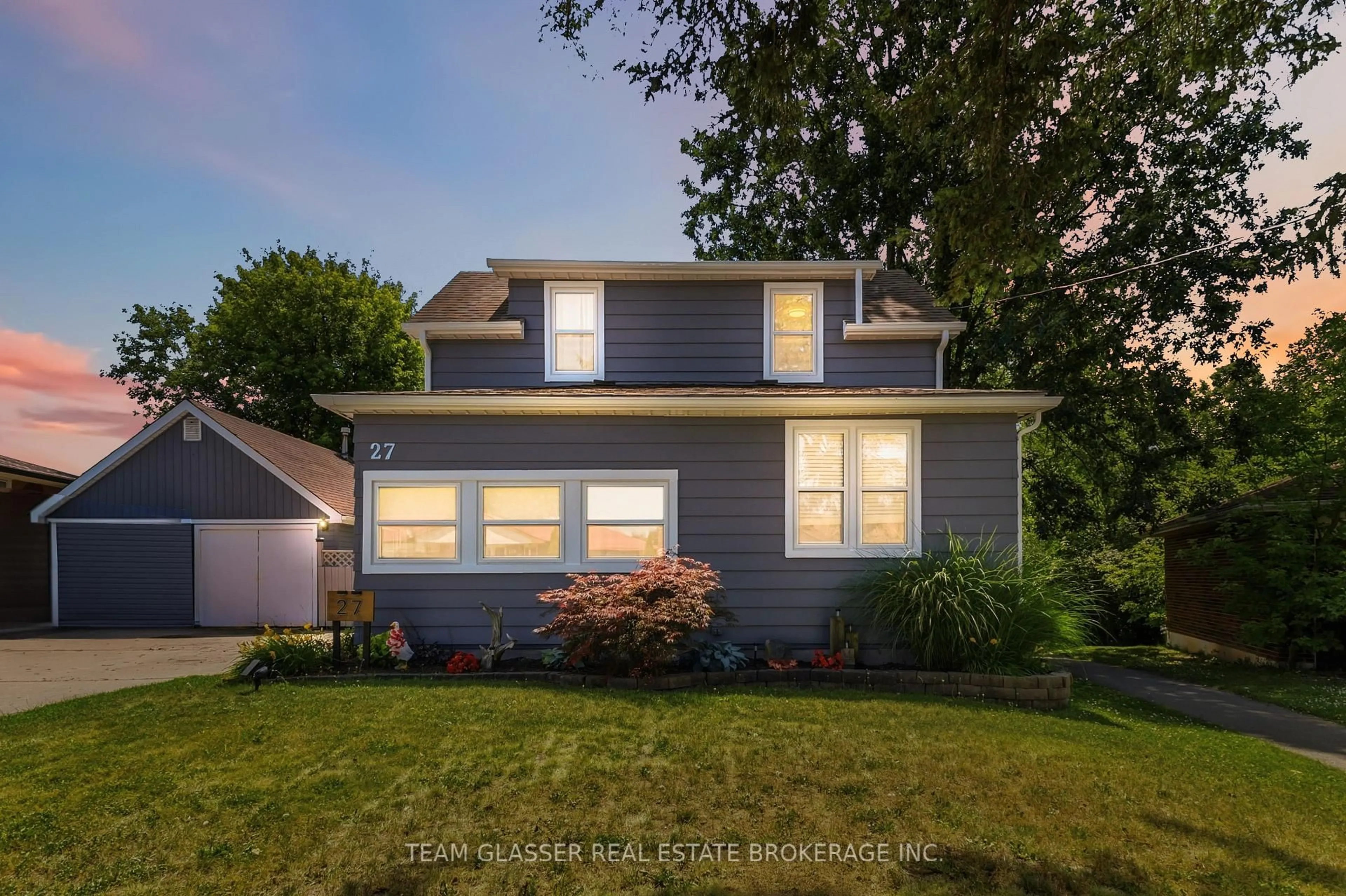 Home with vinyl exterior material, street for 27 DENGATE Cres, London East Ontario N5V 1V7