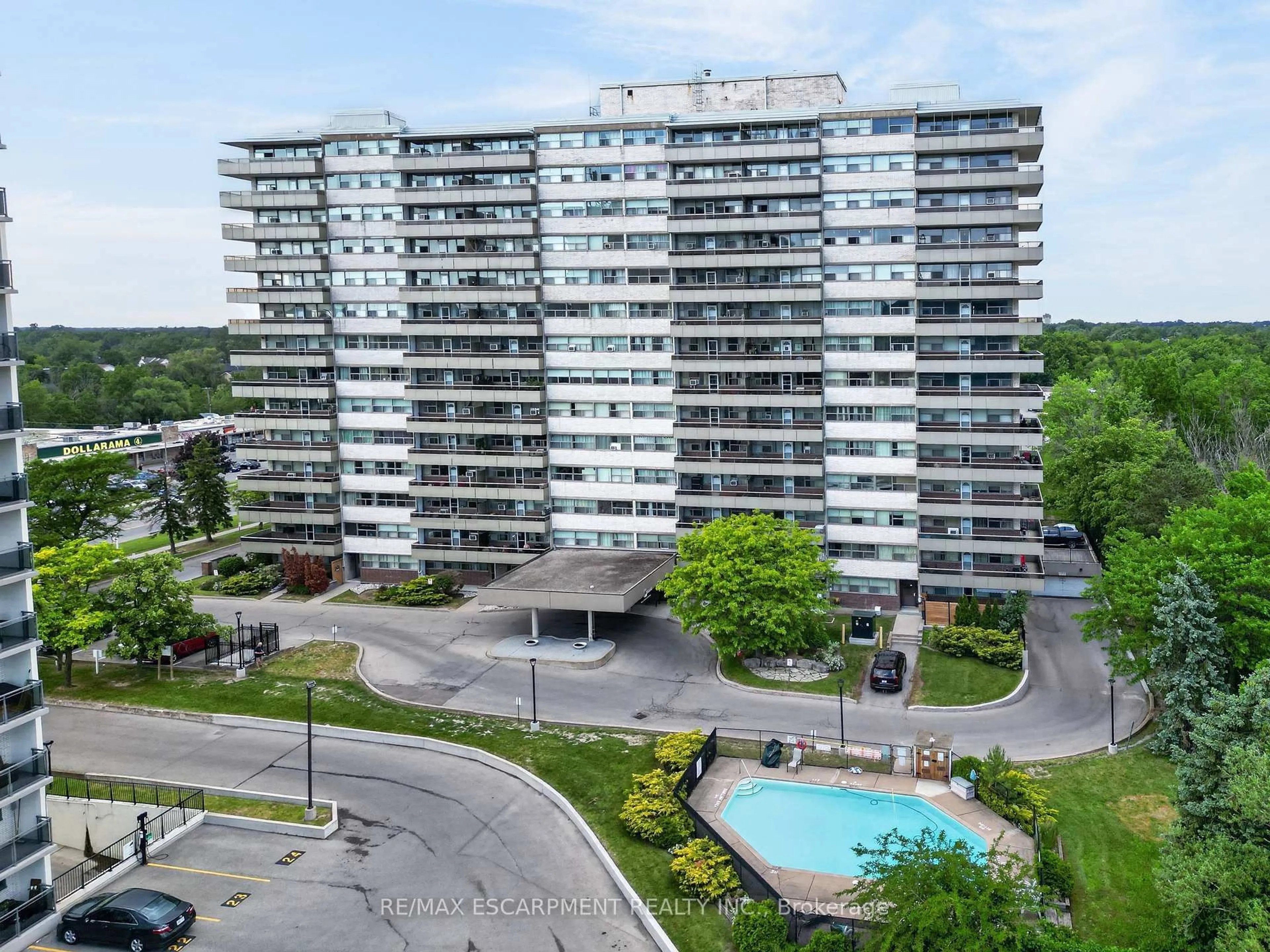 A pic from outside/outdoor area/front of a property/back of a property/a pic from drone, city buildings view from balcony for 215 Glenridge Ave #1201, St. Catharines Ontario L2T 3J7