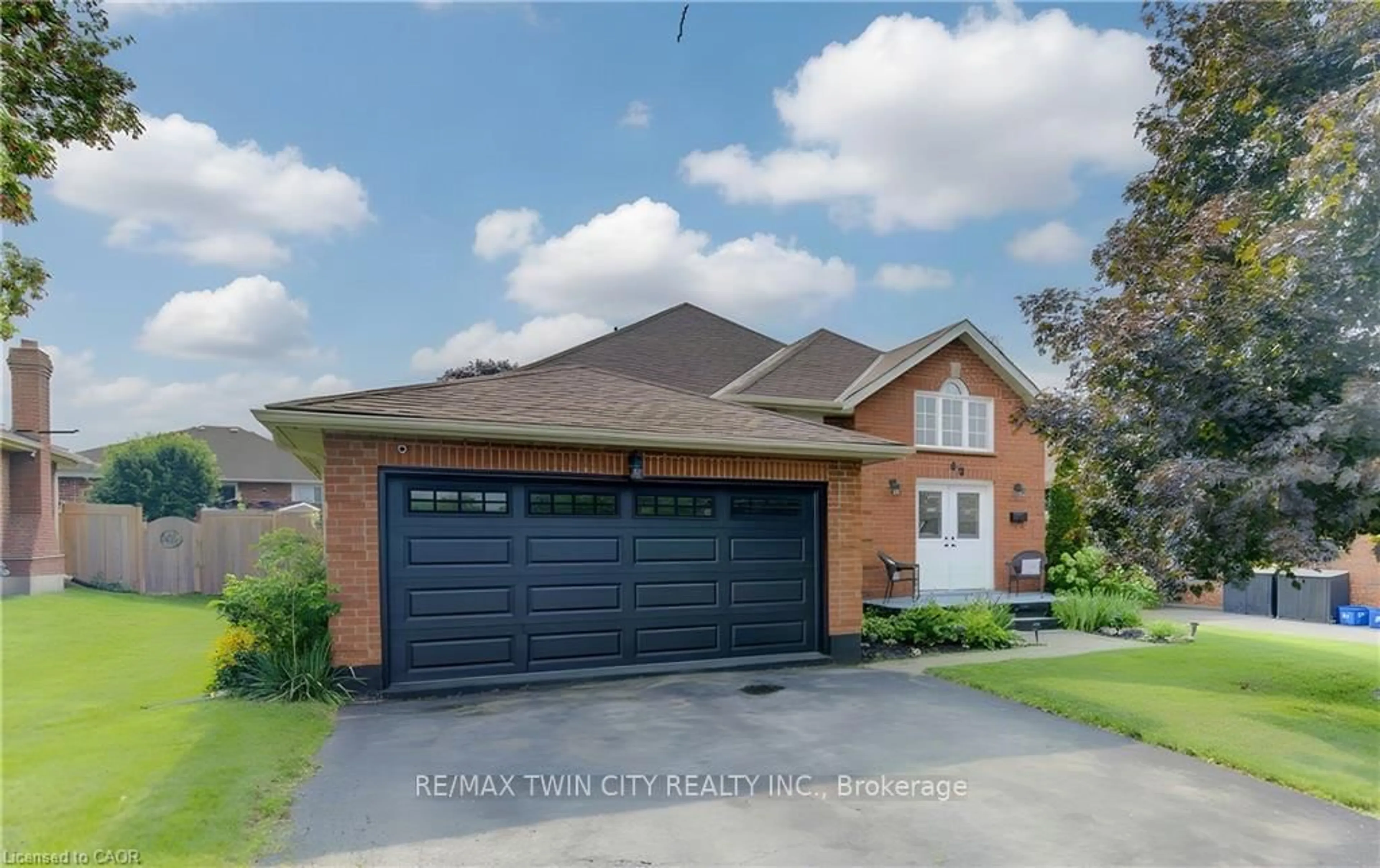 Home with brick exterior material, street for 49 KING WILLIAM St, Brant Ontario N0E 1N0