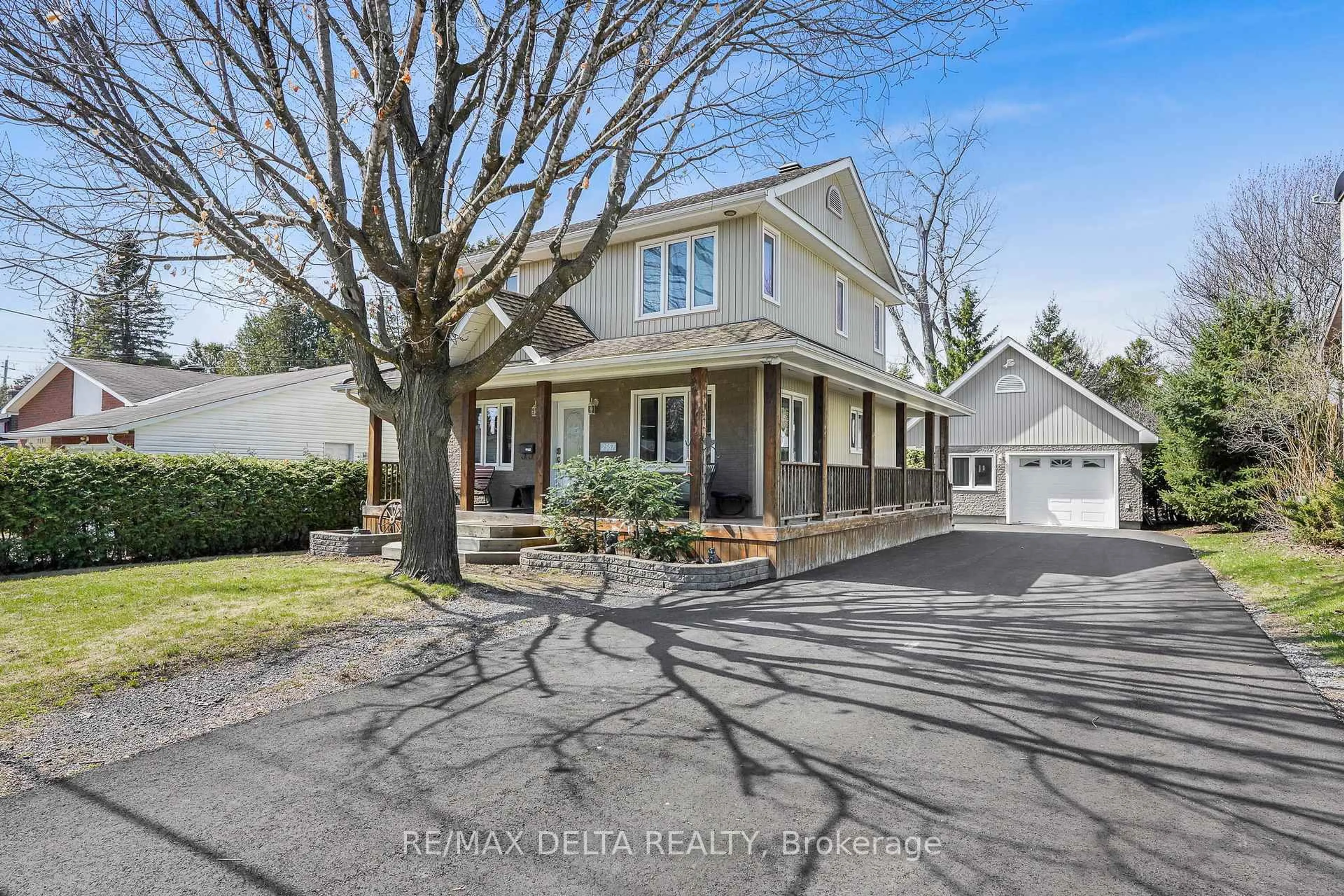 Unknown for 2567 Cleroux Cres, Ottawa Ontario K1W 1B6