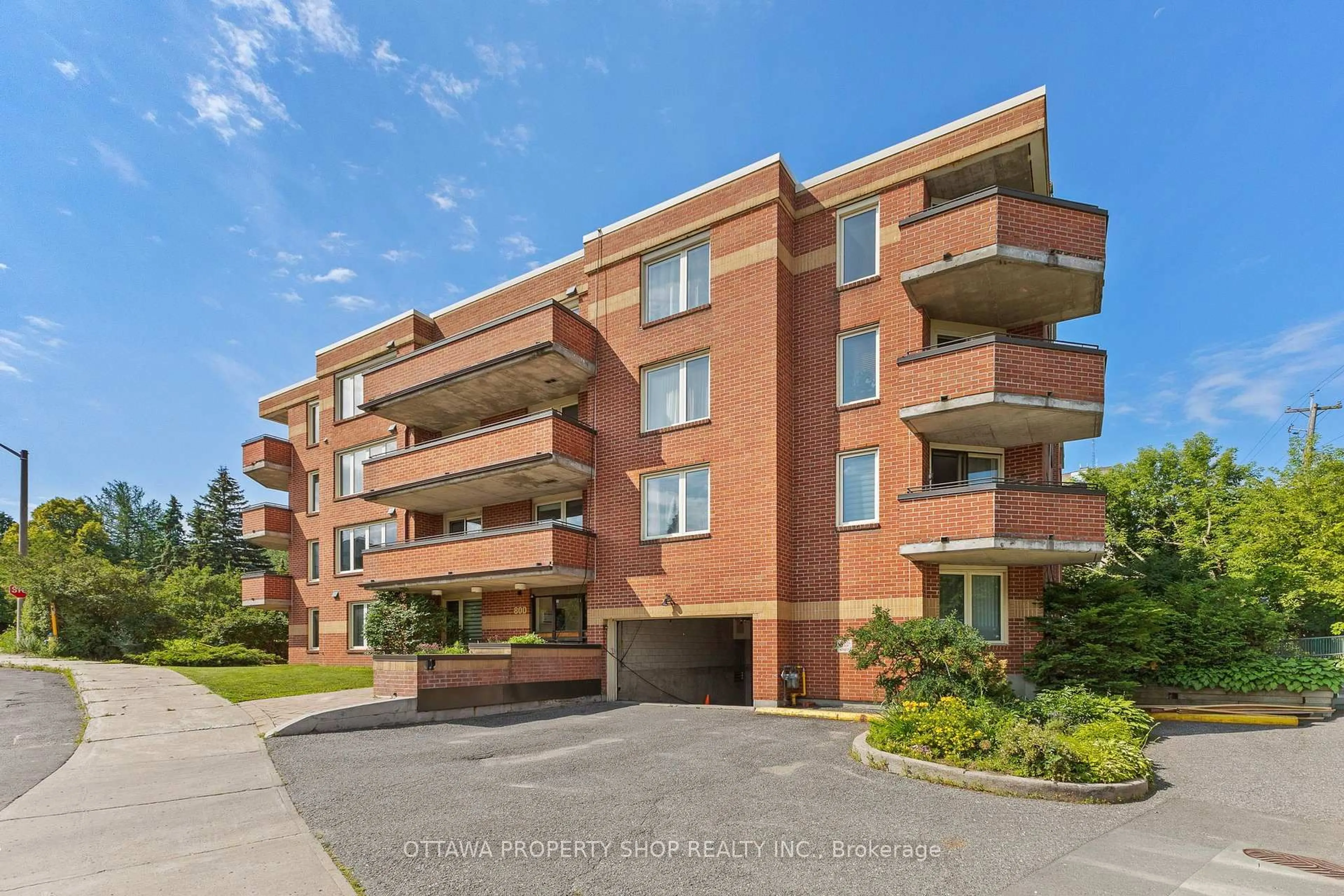 Unknown for 800 Mckellar Ave #204, Ottawa Ontario K2A 2X5