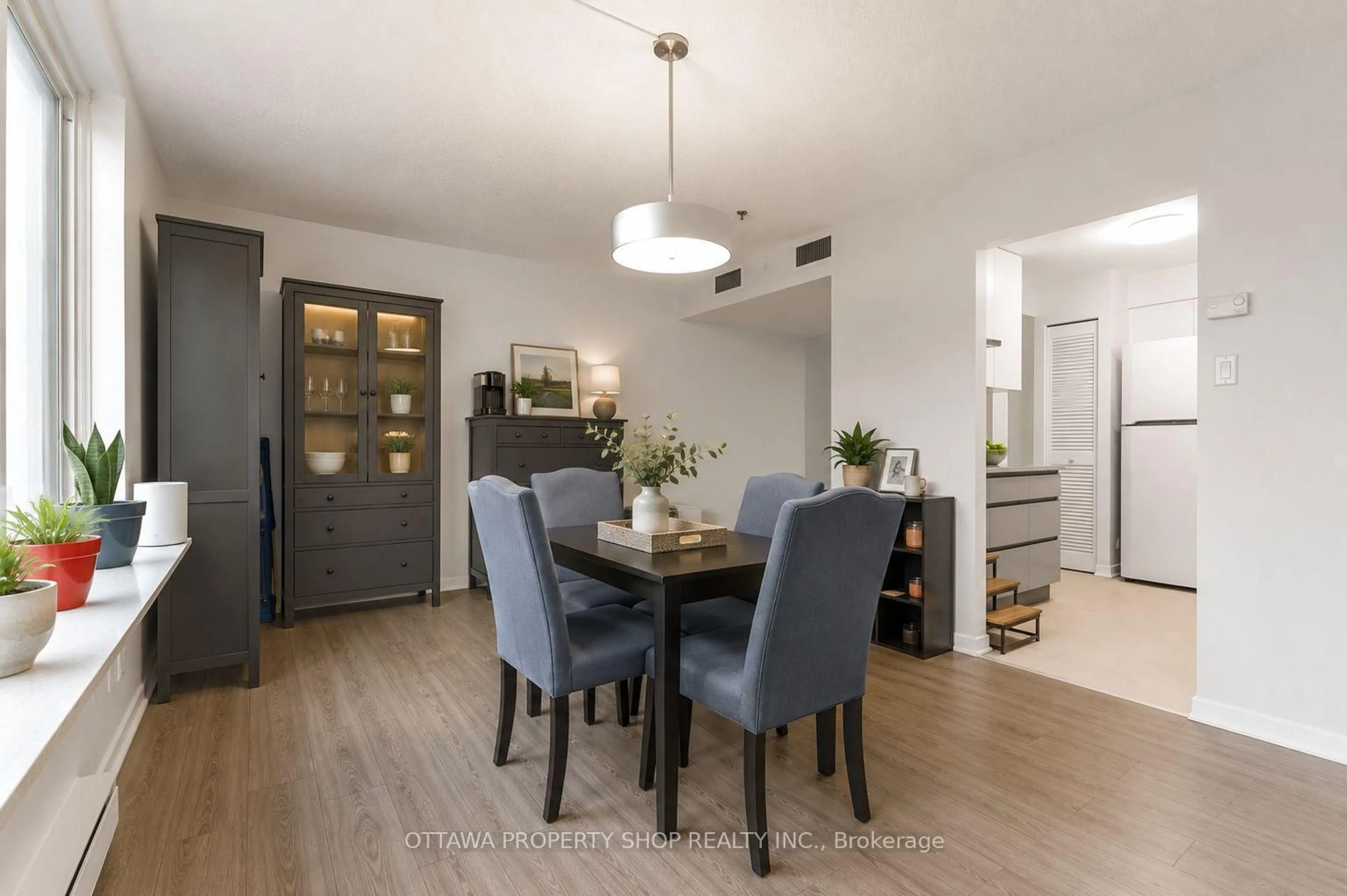 Dining room, wood/laminate floor for 800 Mckellar Ave #204, Ottawa Ontario K2A 2X5