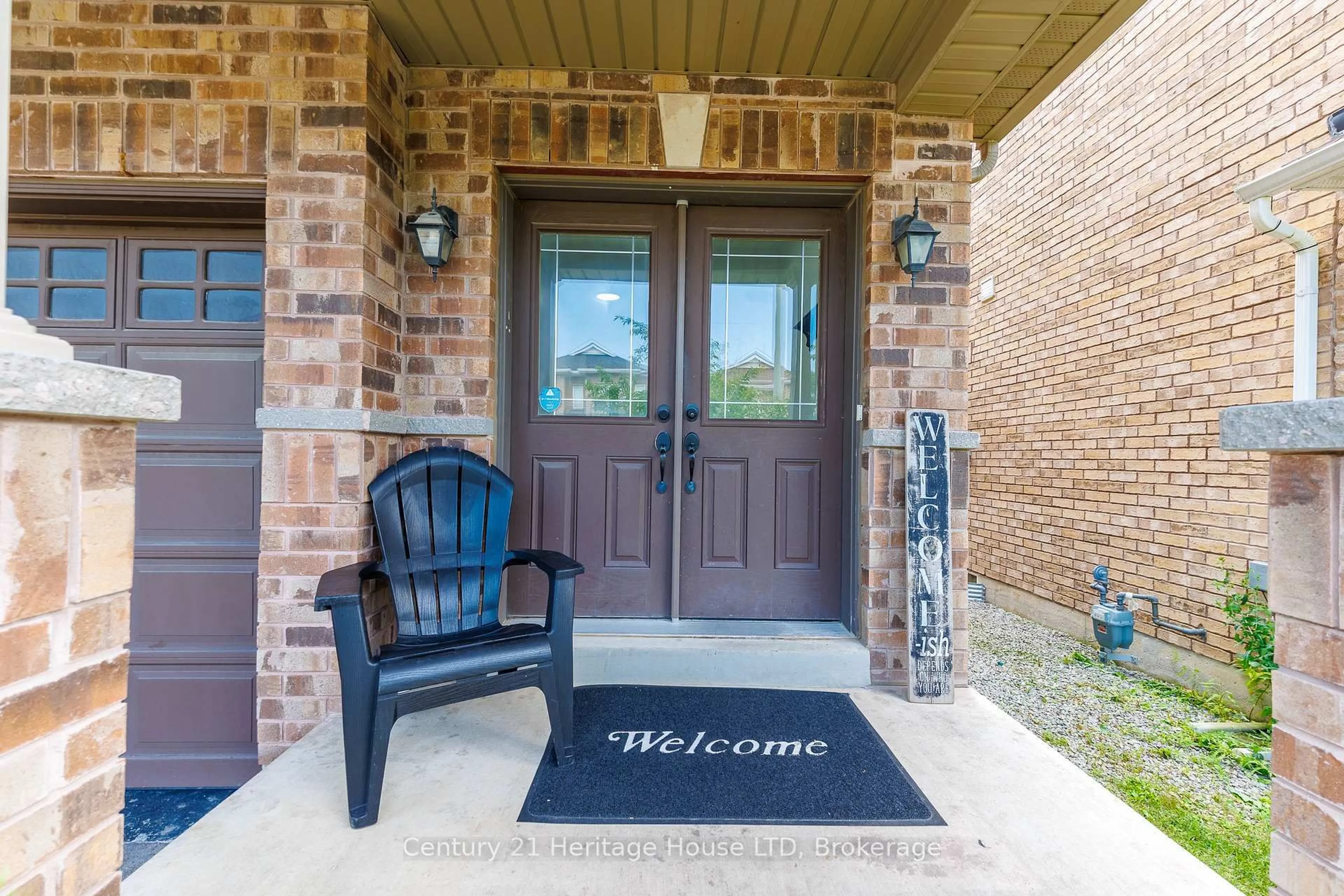 Indoor entryway for 50 Palace St, Thorold Ontario L2V 0J7