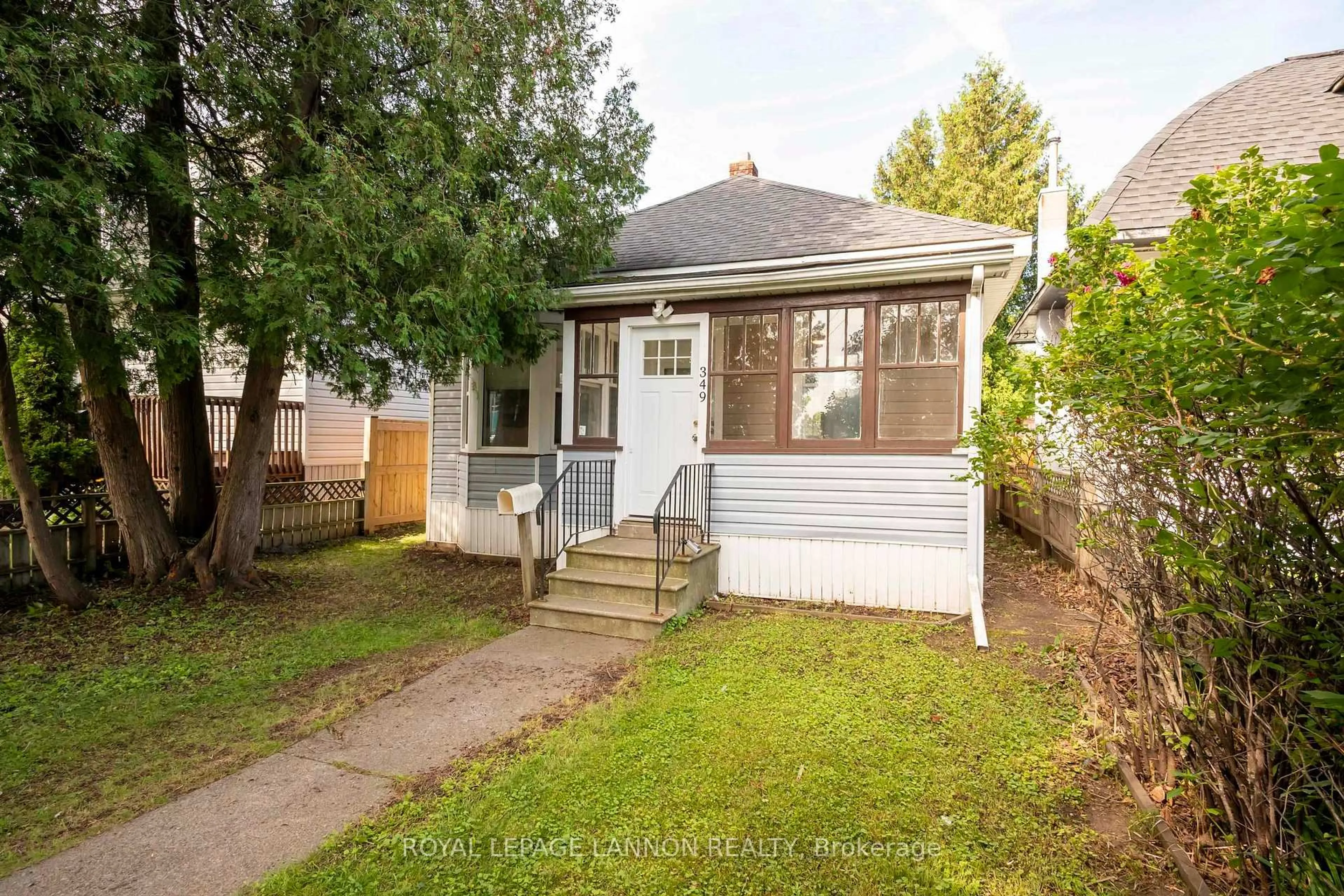 Unknown for 349 Vickers St N, Thunder Bay Ontario P7C 4B1