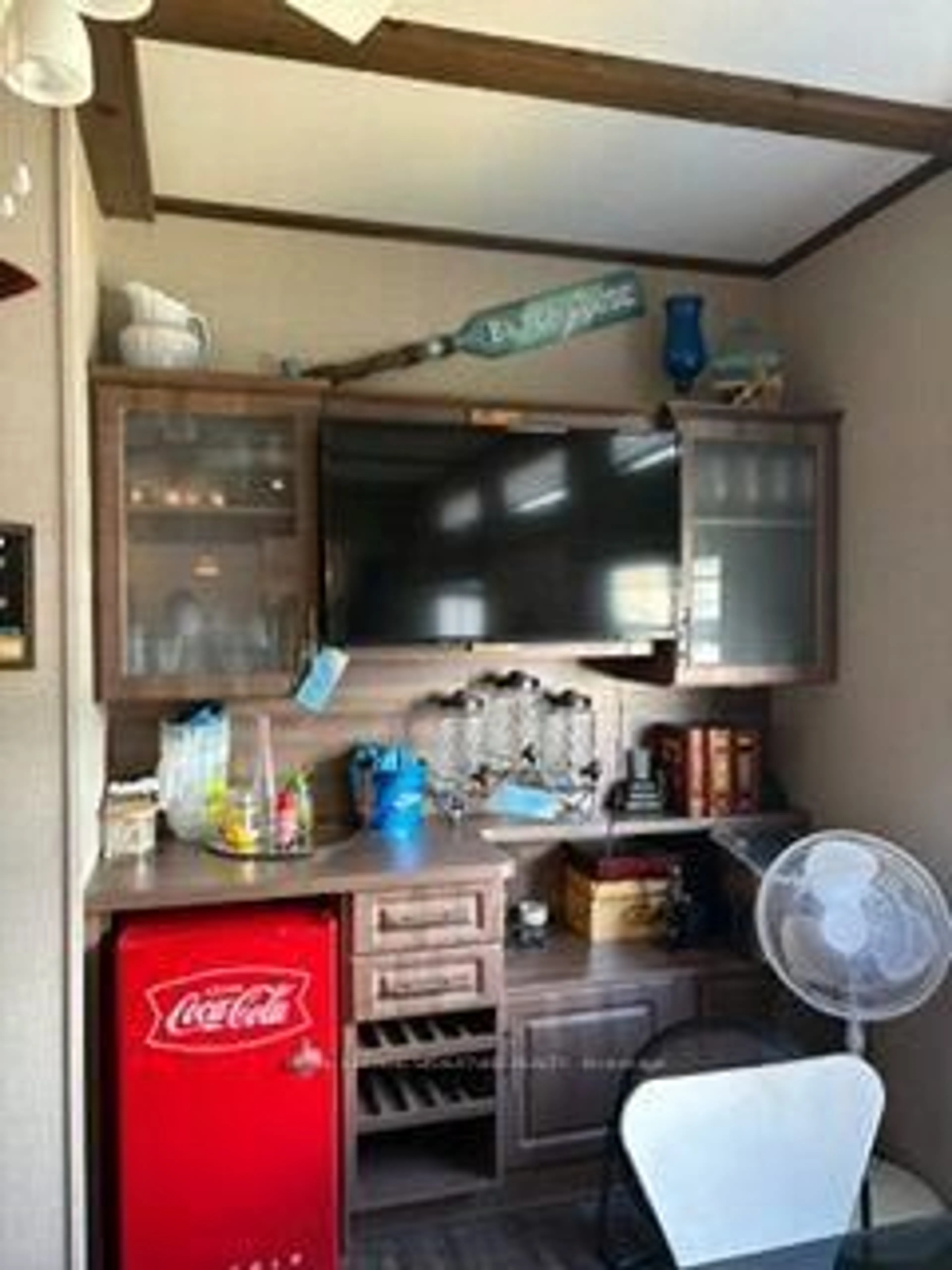 Standard kitchen, unknown for 99 Forest Grve, Port Colborne Ontario L0S 1R0