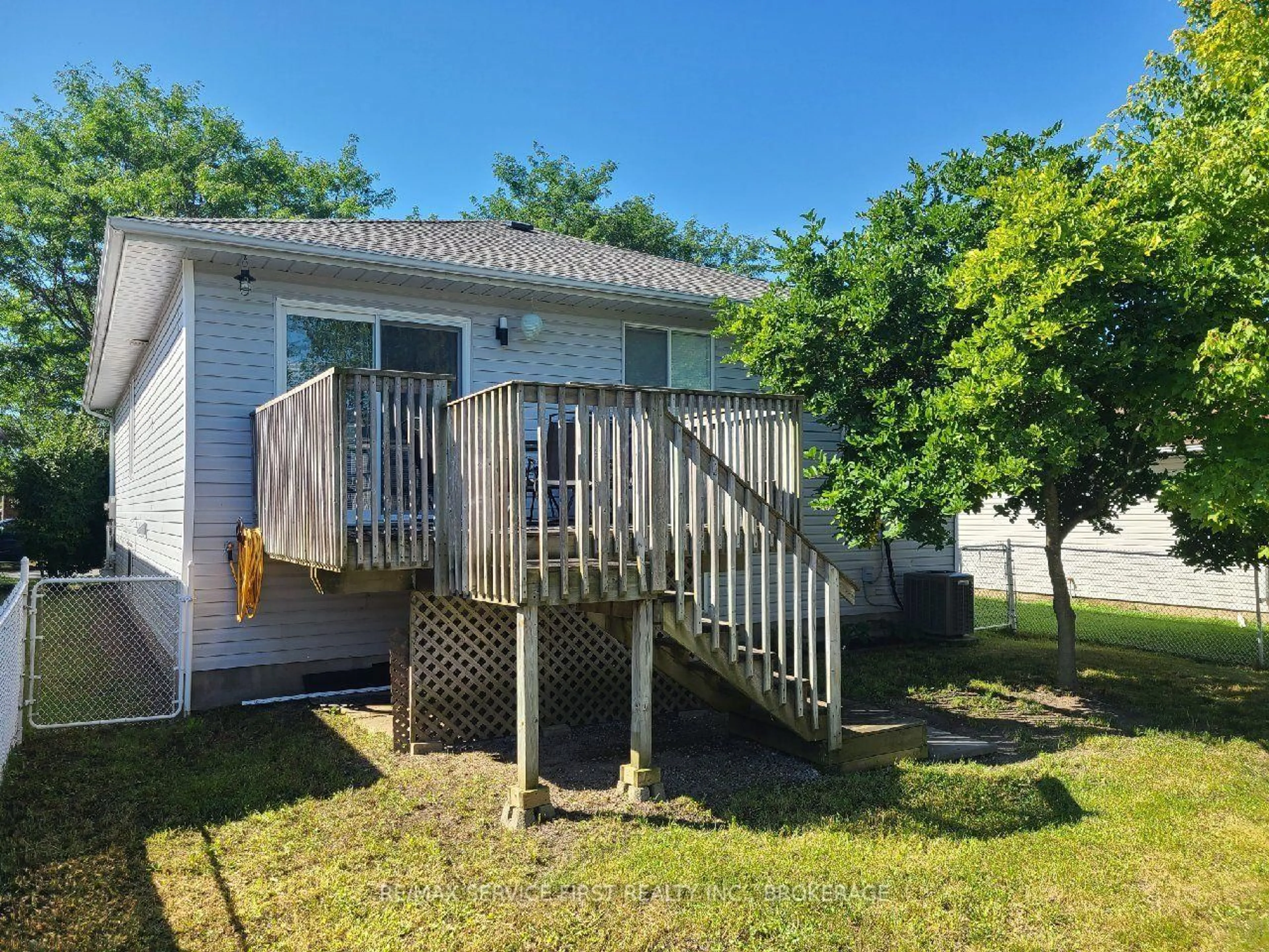 Unknown for 236 Langfield St, Kingston Ontario K7P 3C8
