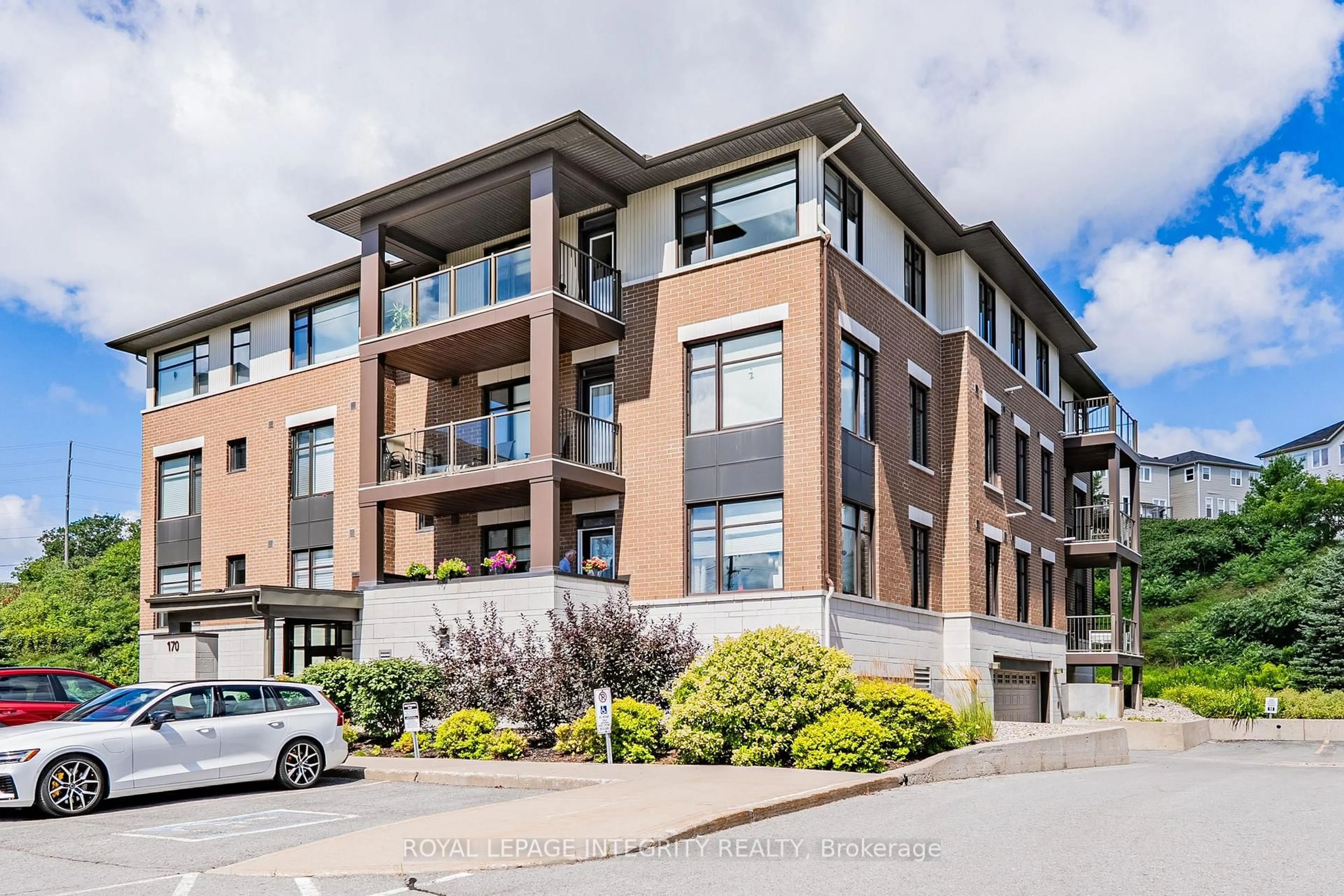 Unknown for 170 GUELPH Private #303, Ottawa Ontario K2T 0J5