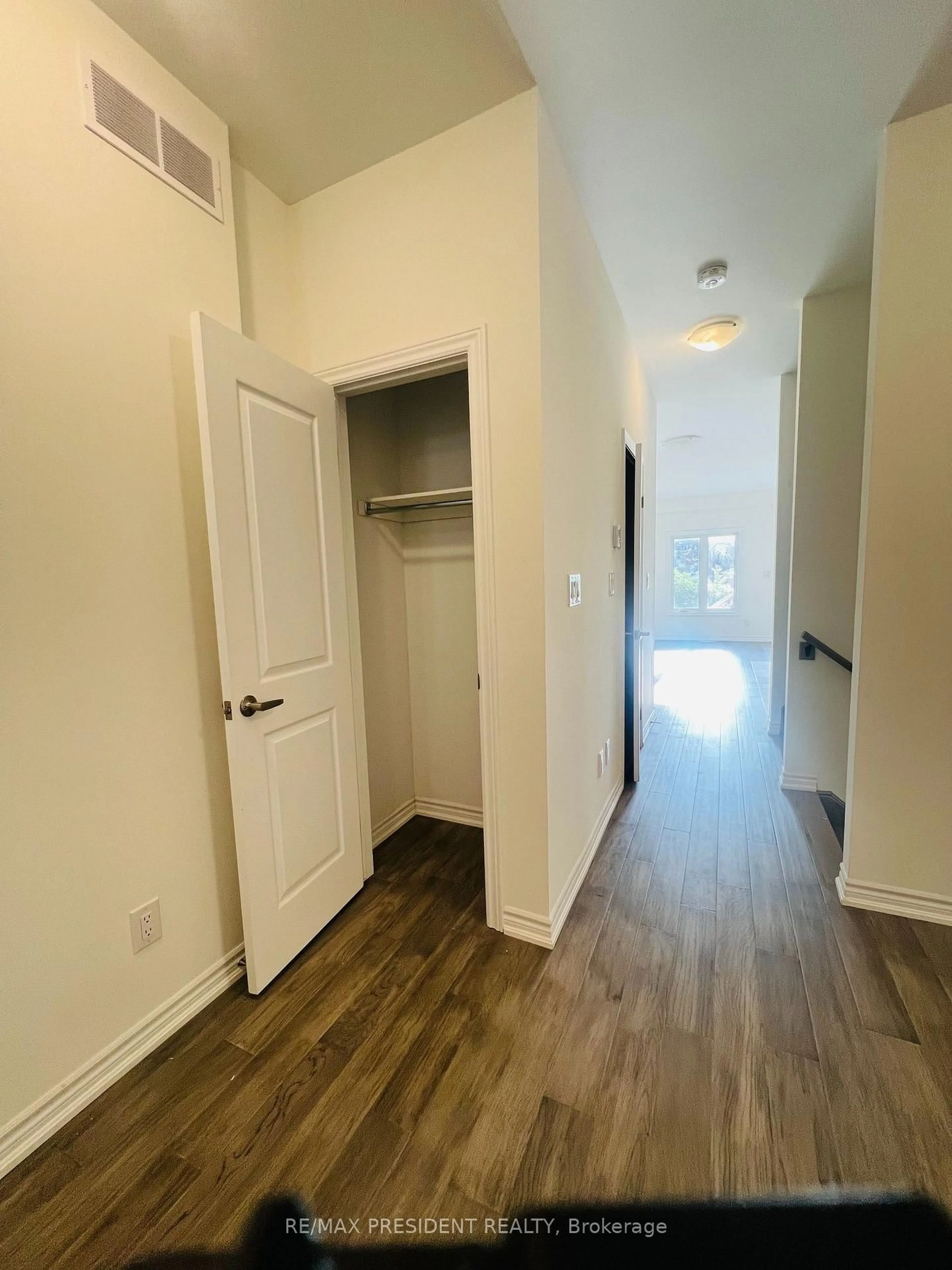 A pic of a room for 304 Louise St, Welland Ontario L3B 0H8