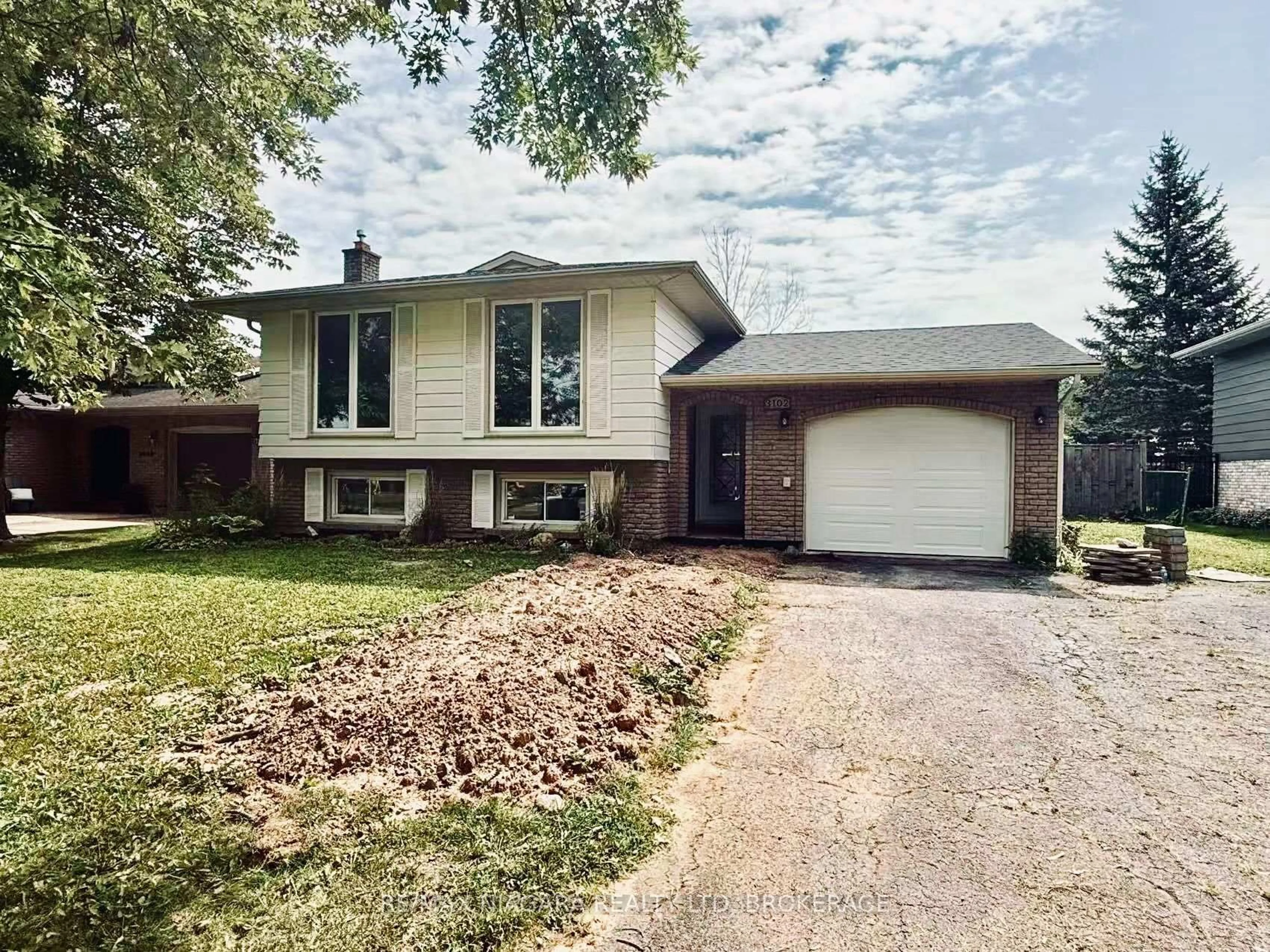Unknown for 3102 Ussher St, Niagara Falls Ontario L2G 6M2