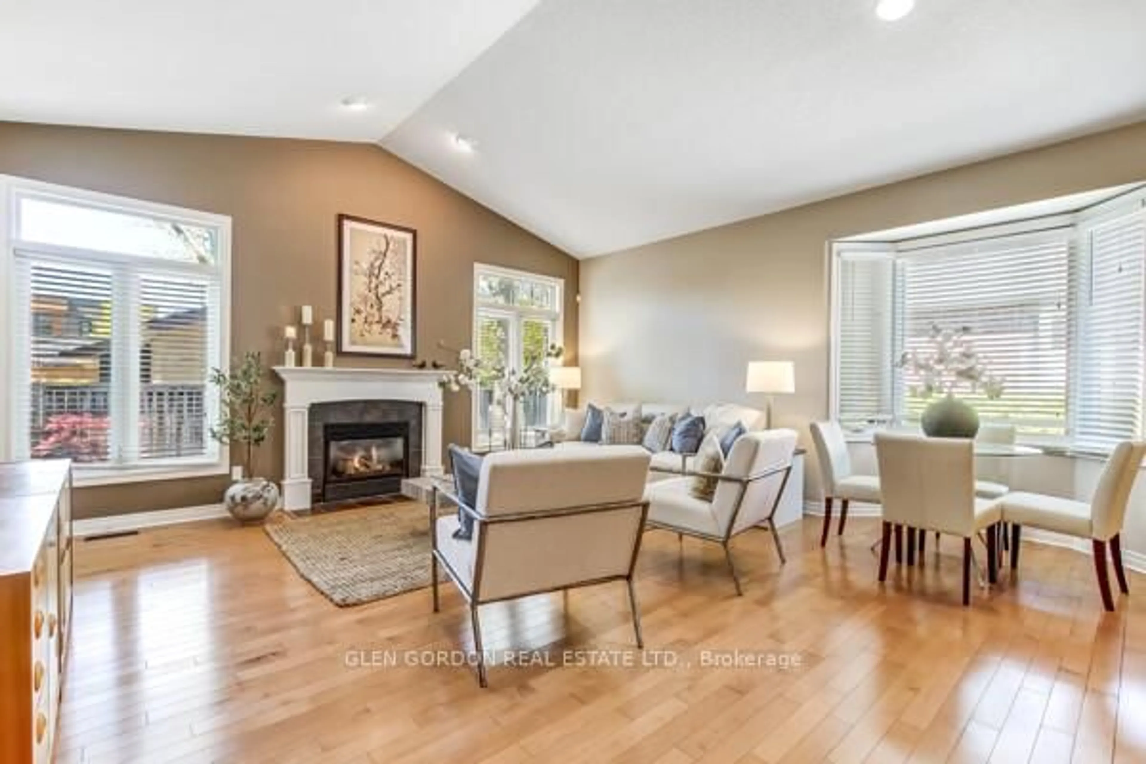 Living room with furniture, unknown for 417 Hyde Park Rd #5, London North Ontario N6H 3R9