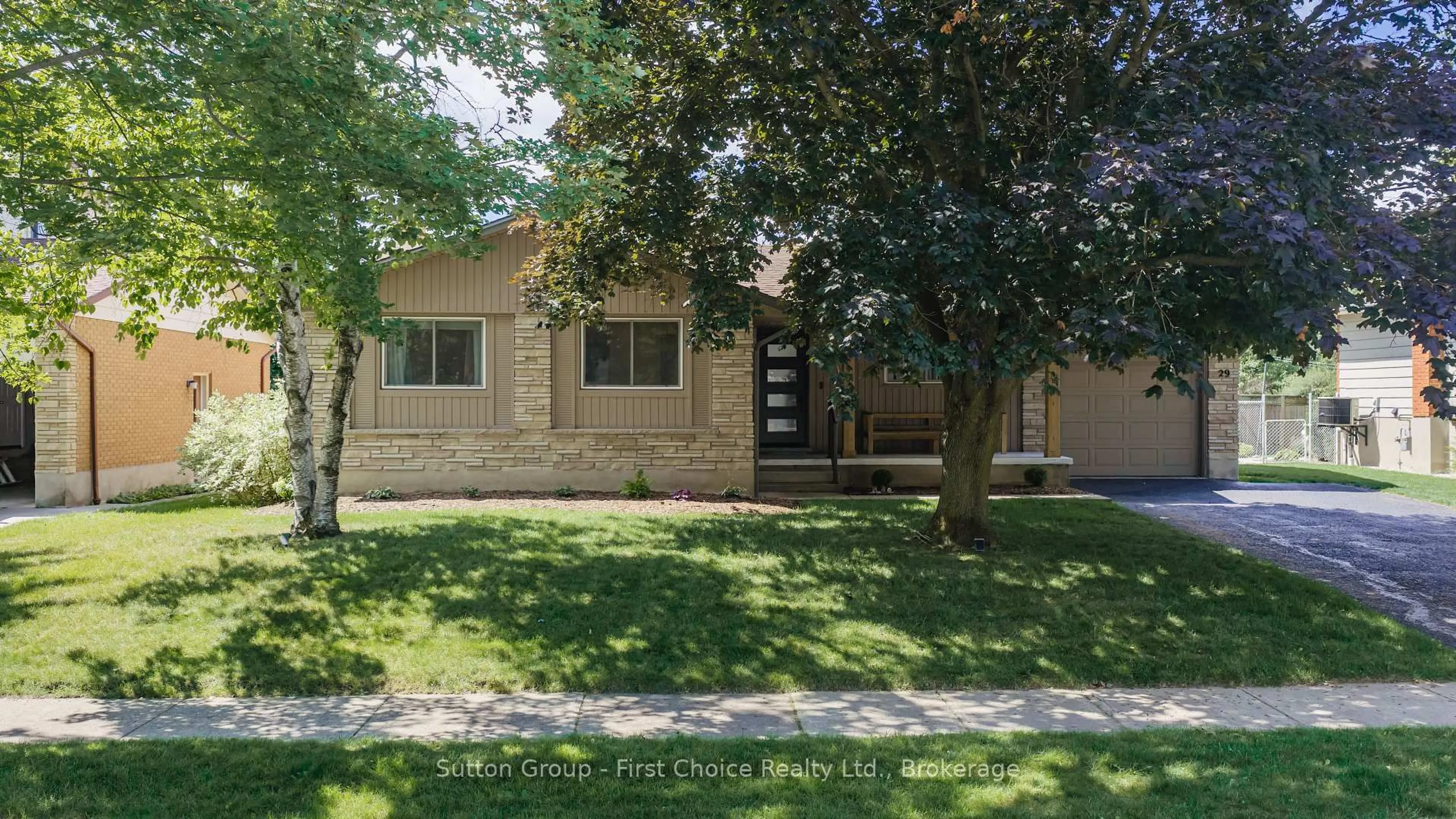 Home with brick exterior material, street for 29 Windemere Cres, Stratford Ontario N5A 6A8