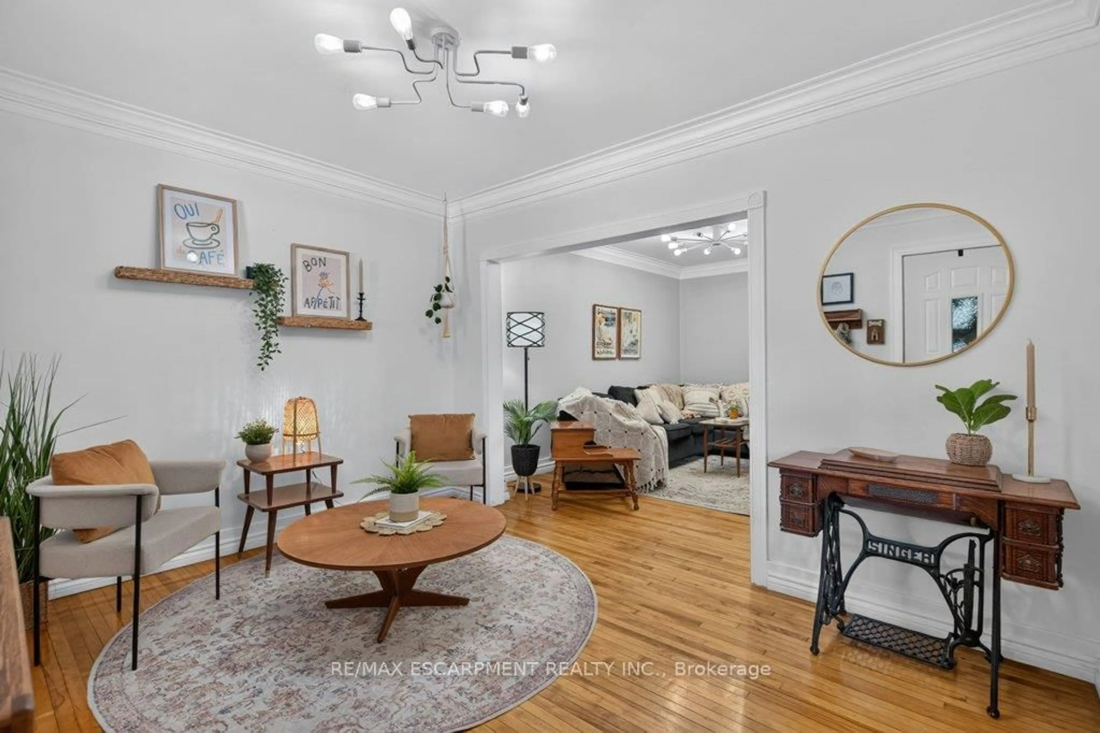 Living room with furniture, unknown for 15 Crockett St, Hamilton Ontario L8V 1G8