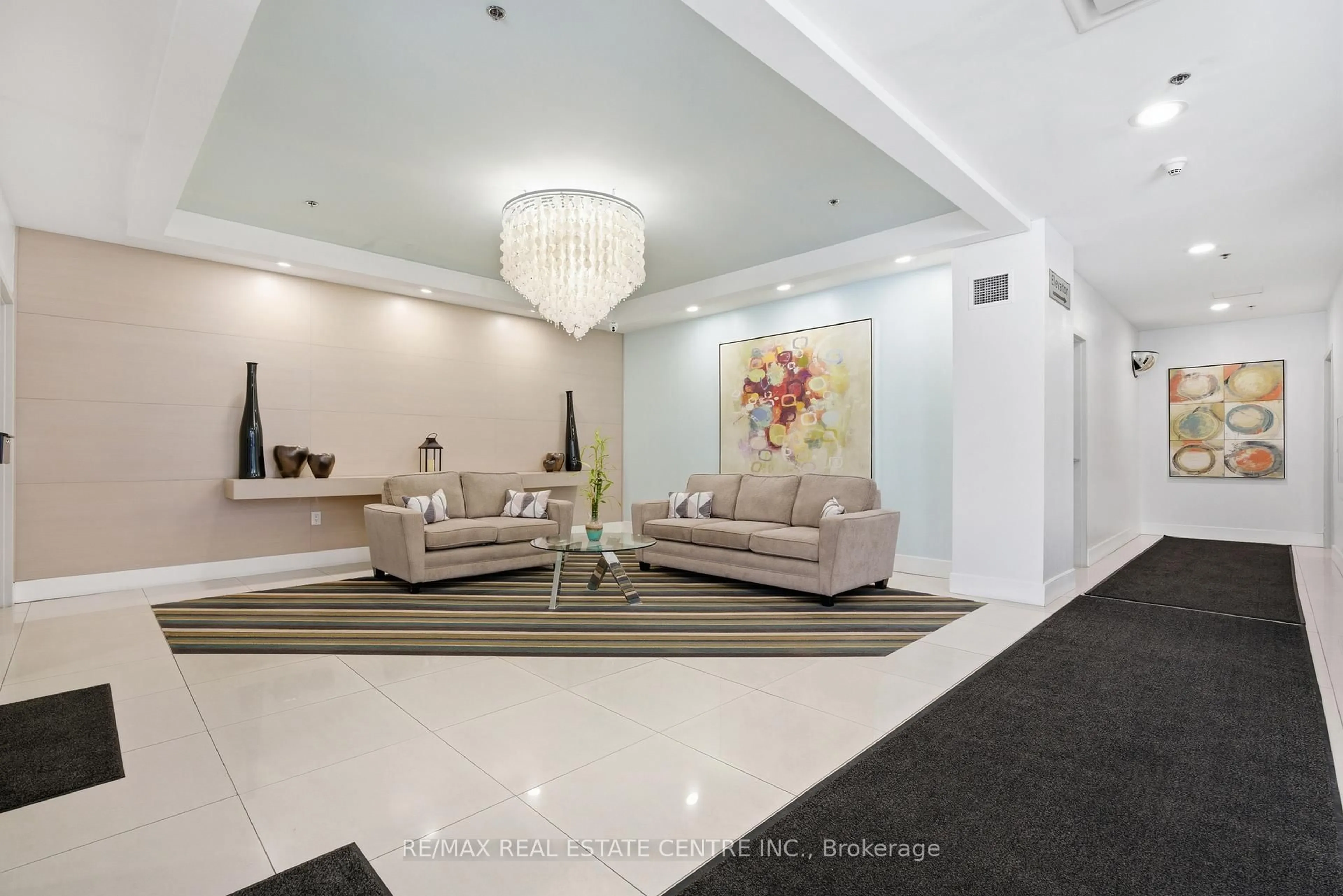 Lobby for 170 Water St #501, Cambridge Ontario N1R 3B6