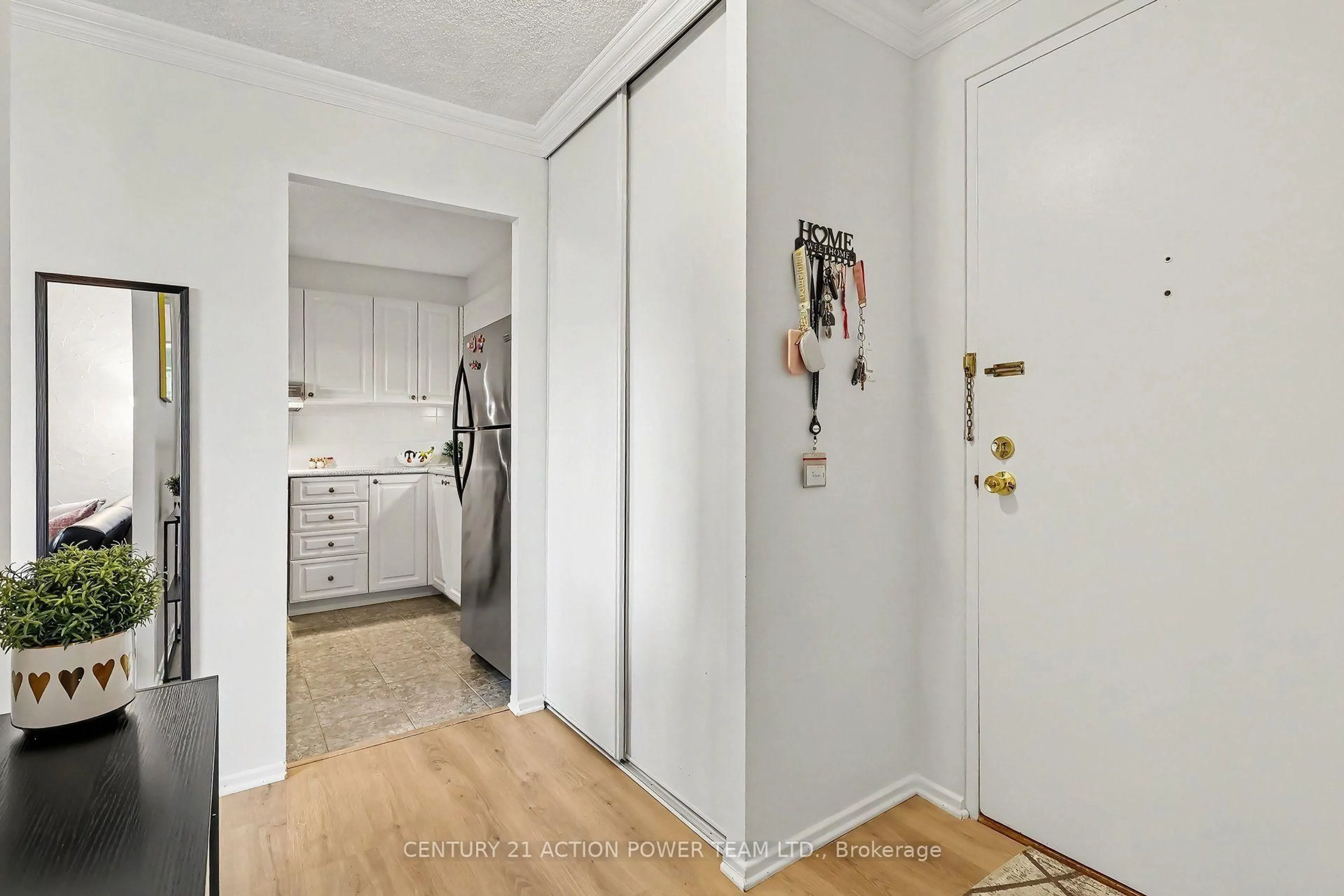 Unknown for 915 Elmsmere Rd #1006, Ottawa Ontario K1J 8H8