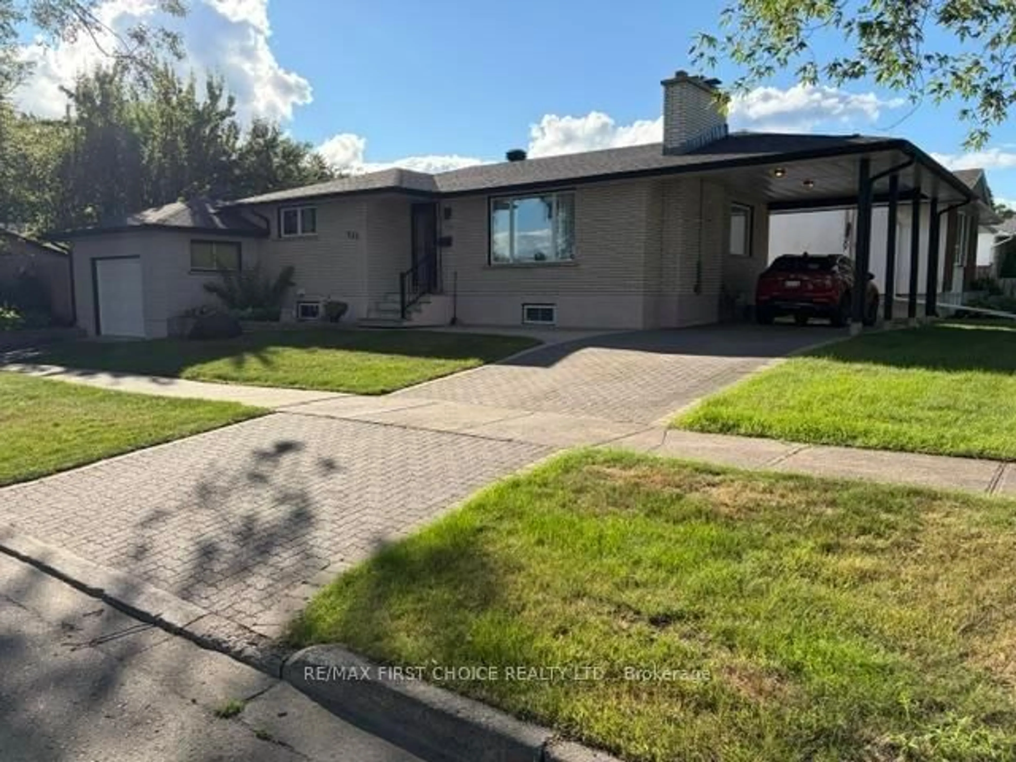 A pic from outside/outdoor area/front of a property/back of a property/a pic from drone, street for 535 Valleywood Cres, Thunder Bay Ontario P7B 5M8