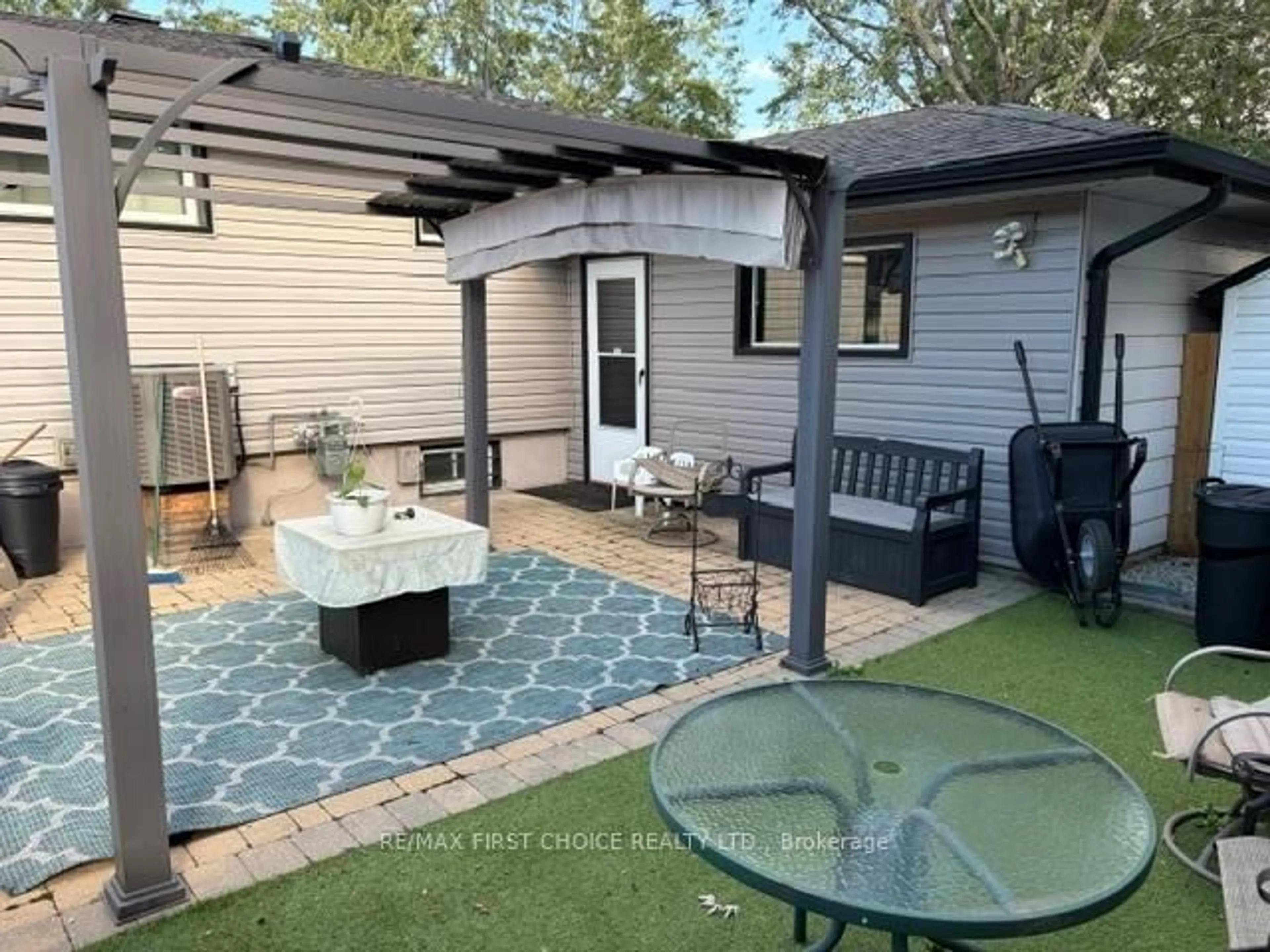 Patio, unknown for 535 Valleywood Cres, Thunder Bay Ontario P7B 5M8