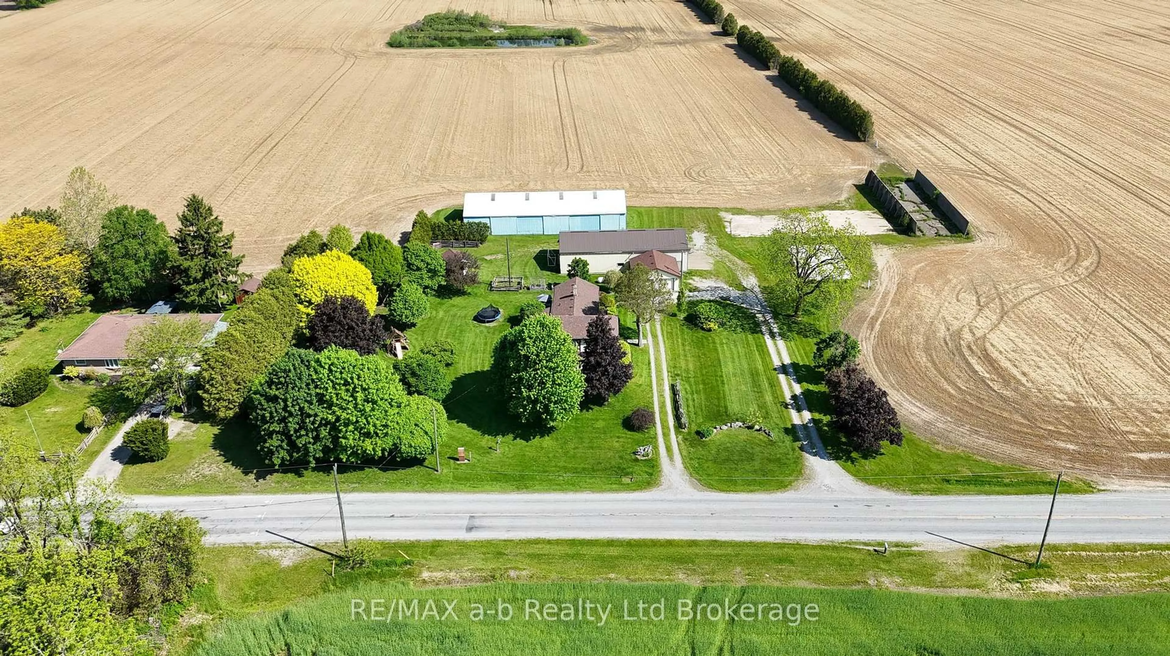 A pic from outside/outdoor area/front of a property/back of a property/a pic from drone, street for 1813 Norfolk County 19 Rd, Norfolk Ontario N0E 1V0