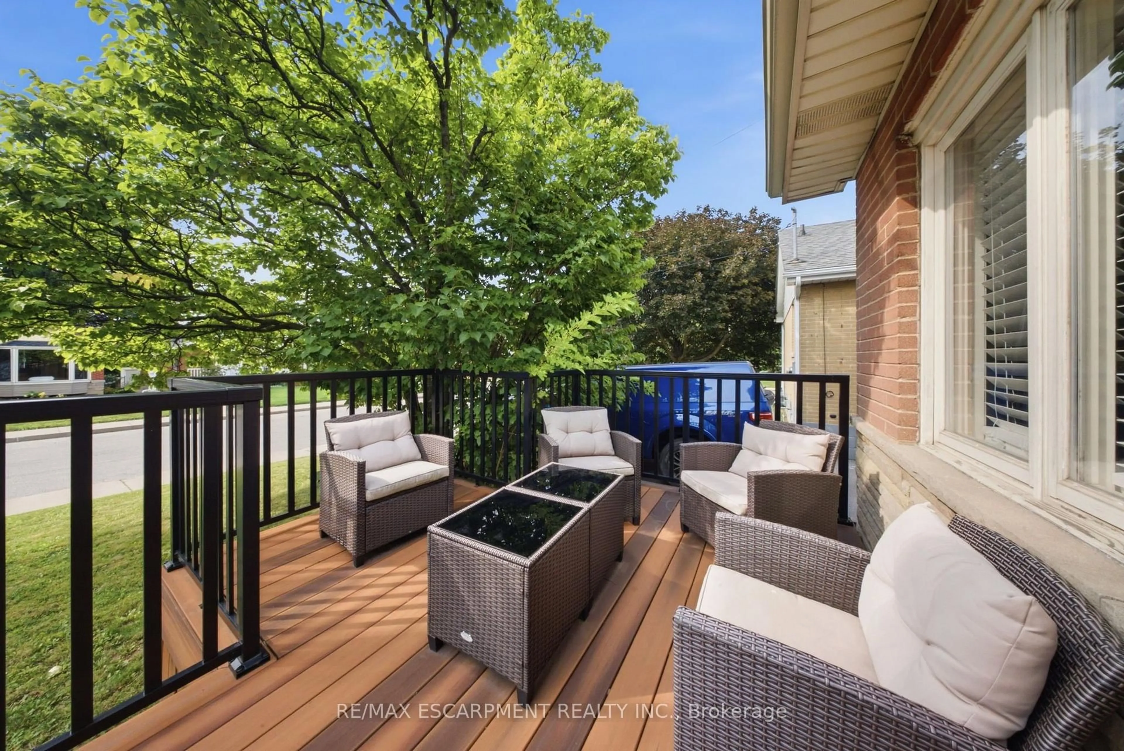 Patio, water/lake/river/ocean view for 203 WEST 31ST St, Hamilton Ontario L9C 5G3
