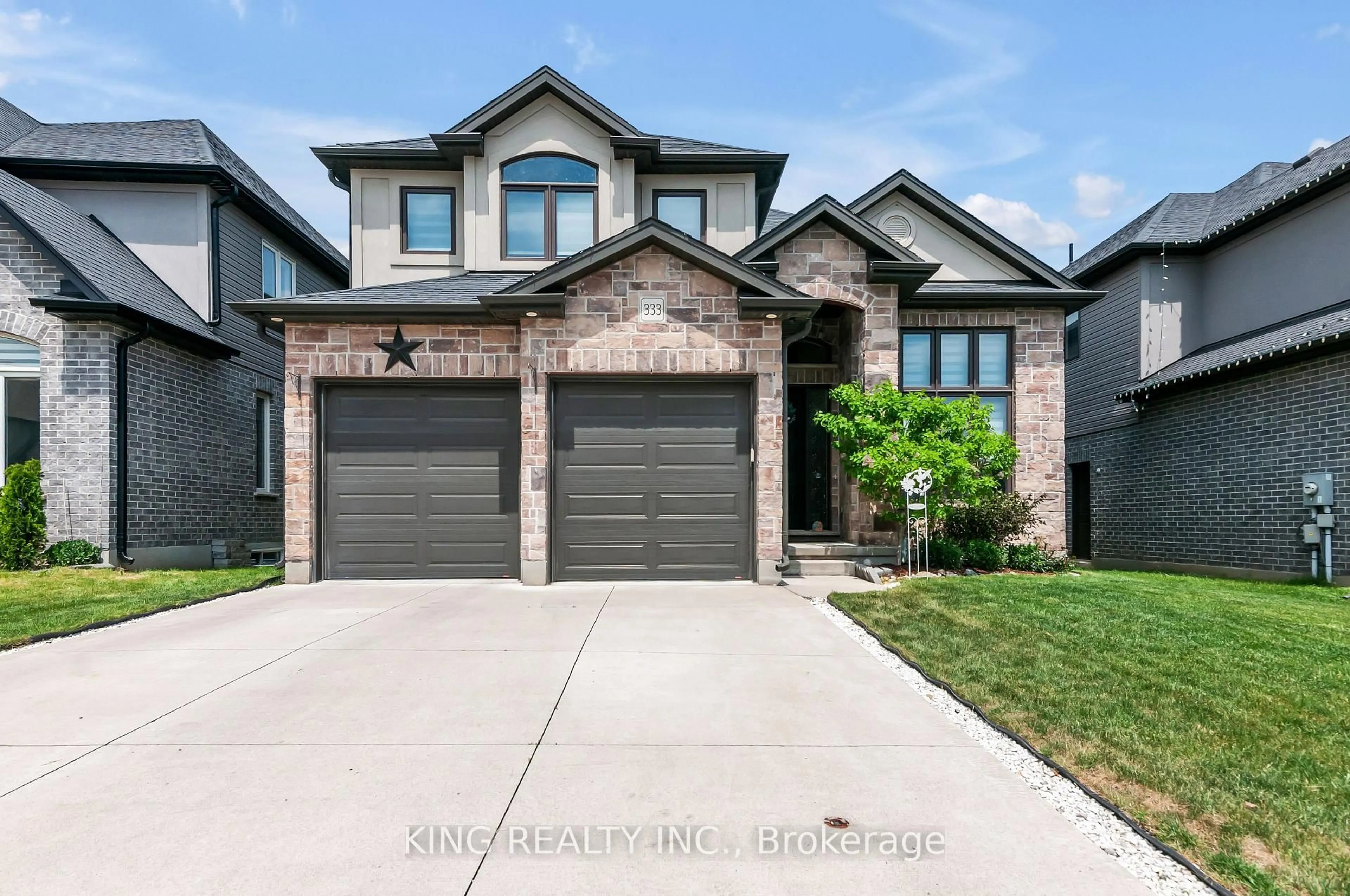 Home with brick exterior material, street for 333 MASTERS Dr, Woodstock Ontario N4T 0L2