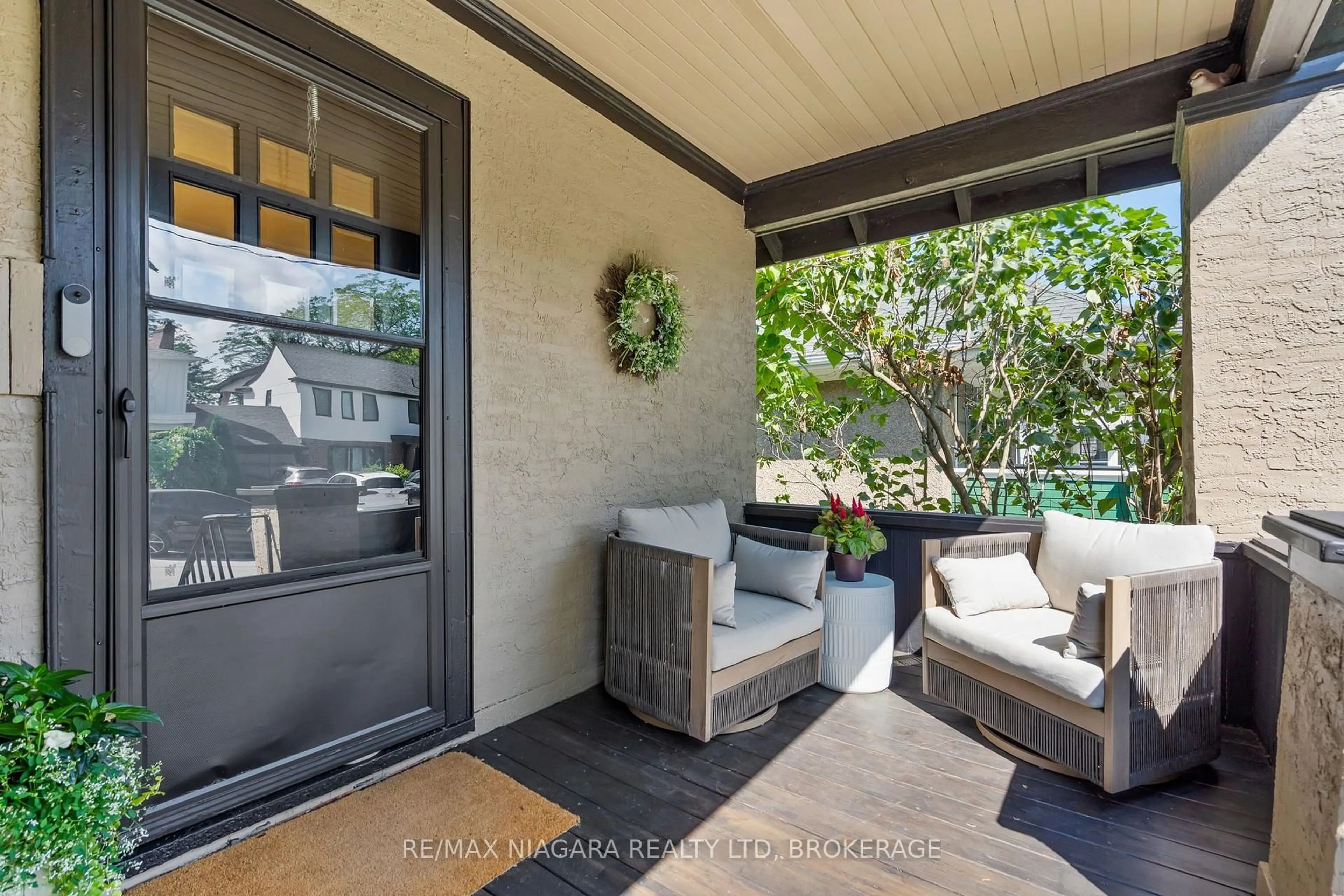 Patio, street for 66 Highland Ave, St. Catharines Ontario L2R 4J1