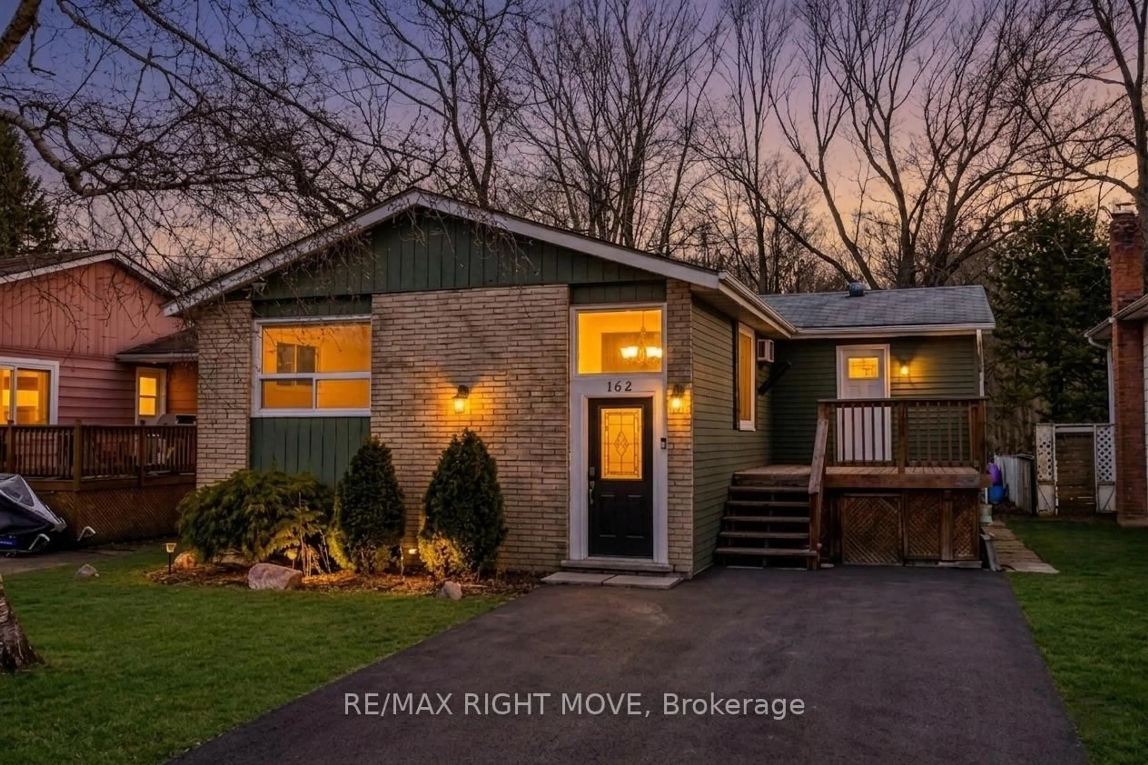 Unknown for 162 Pratt Cres, Gravenhurst Ontario P1P 1P5