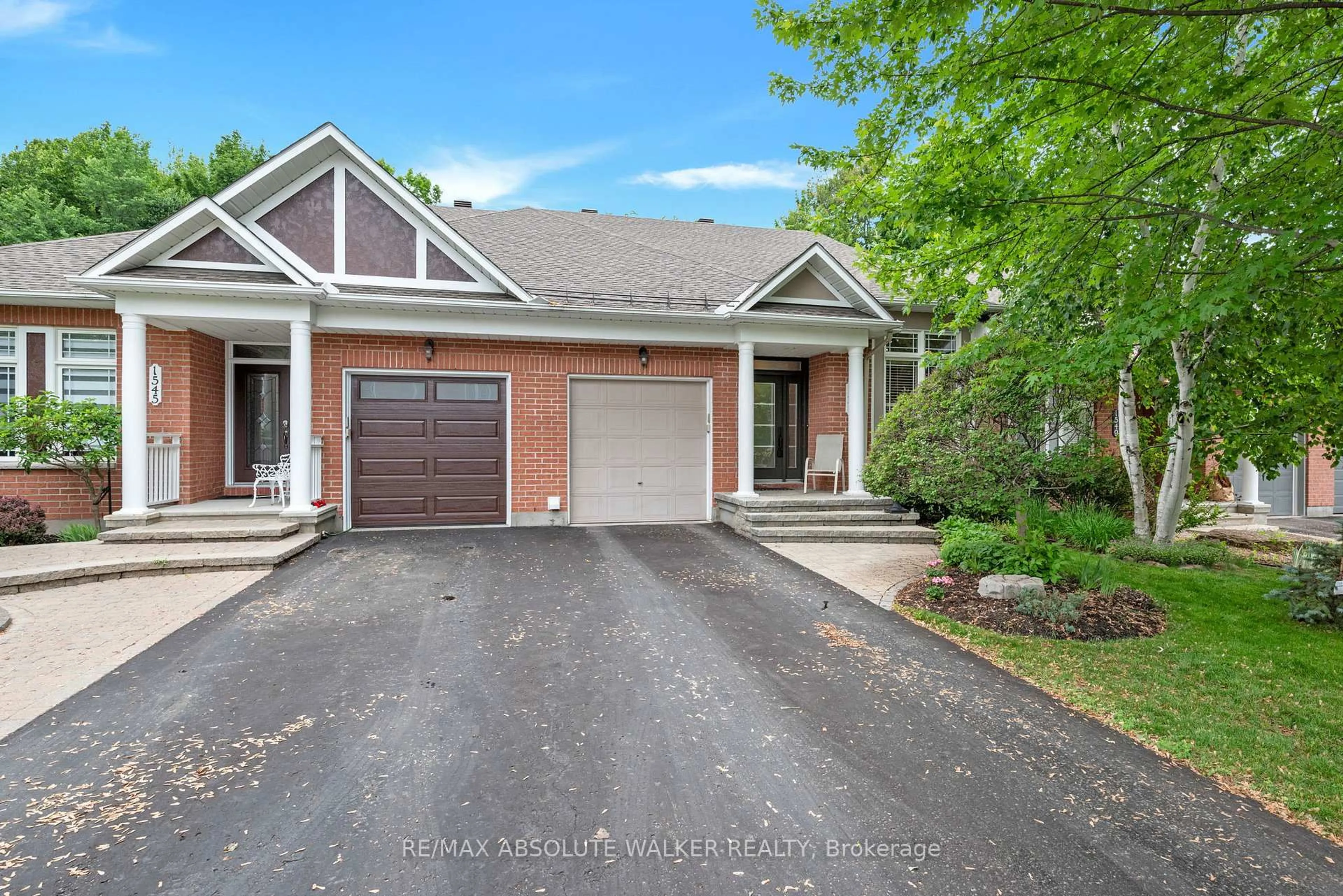Home with brick exterior material, street for 1547 Henri Lauzon St, Ottawa Ontario K1C 7R9