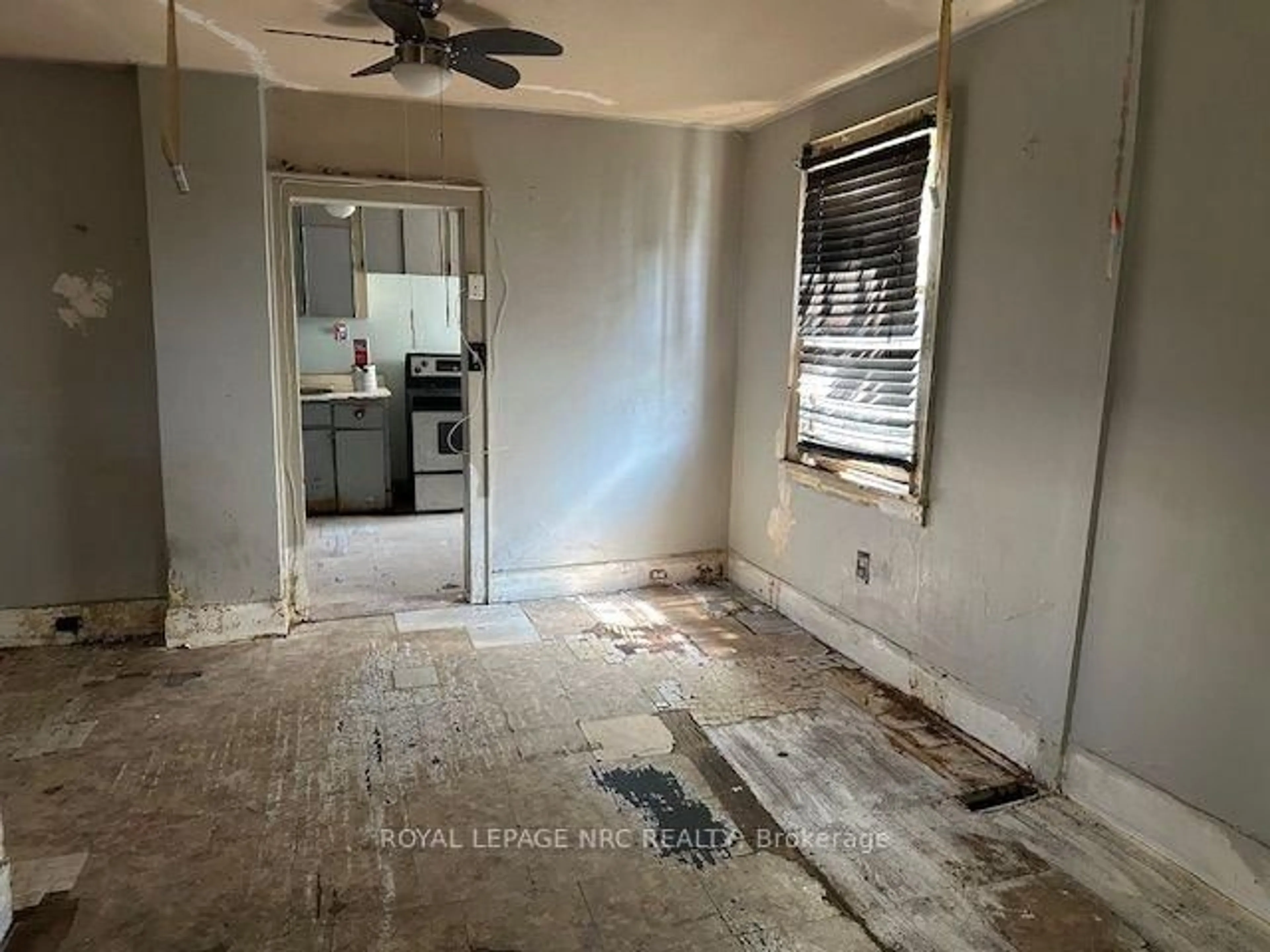 A pic of a room for 62 Haynes Ave, St. Catharines Ontario L2R 3Z3