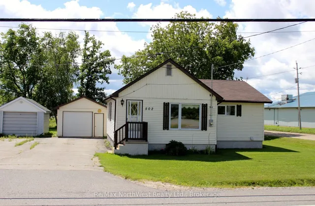 502 ATWOOD AVENUE, Rainy River 2