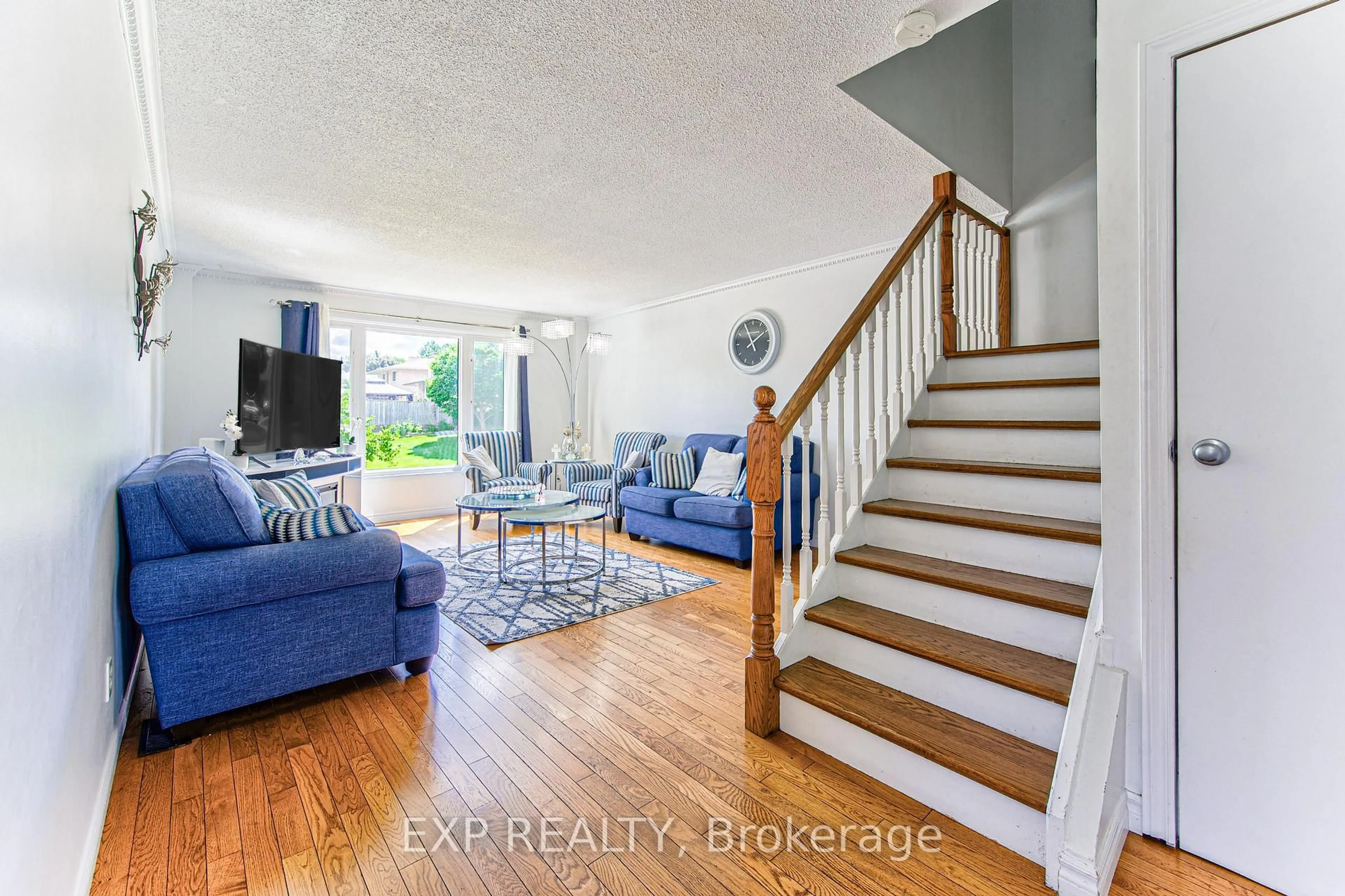 Living room with furniture, unknown for 98 Monteagle Cres, Kitchener Ontario N2N 1N1