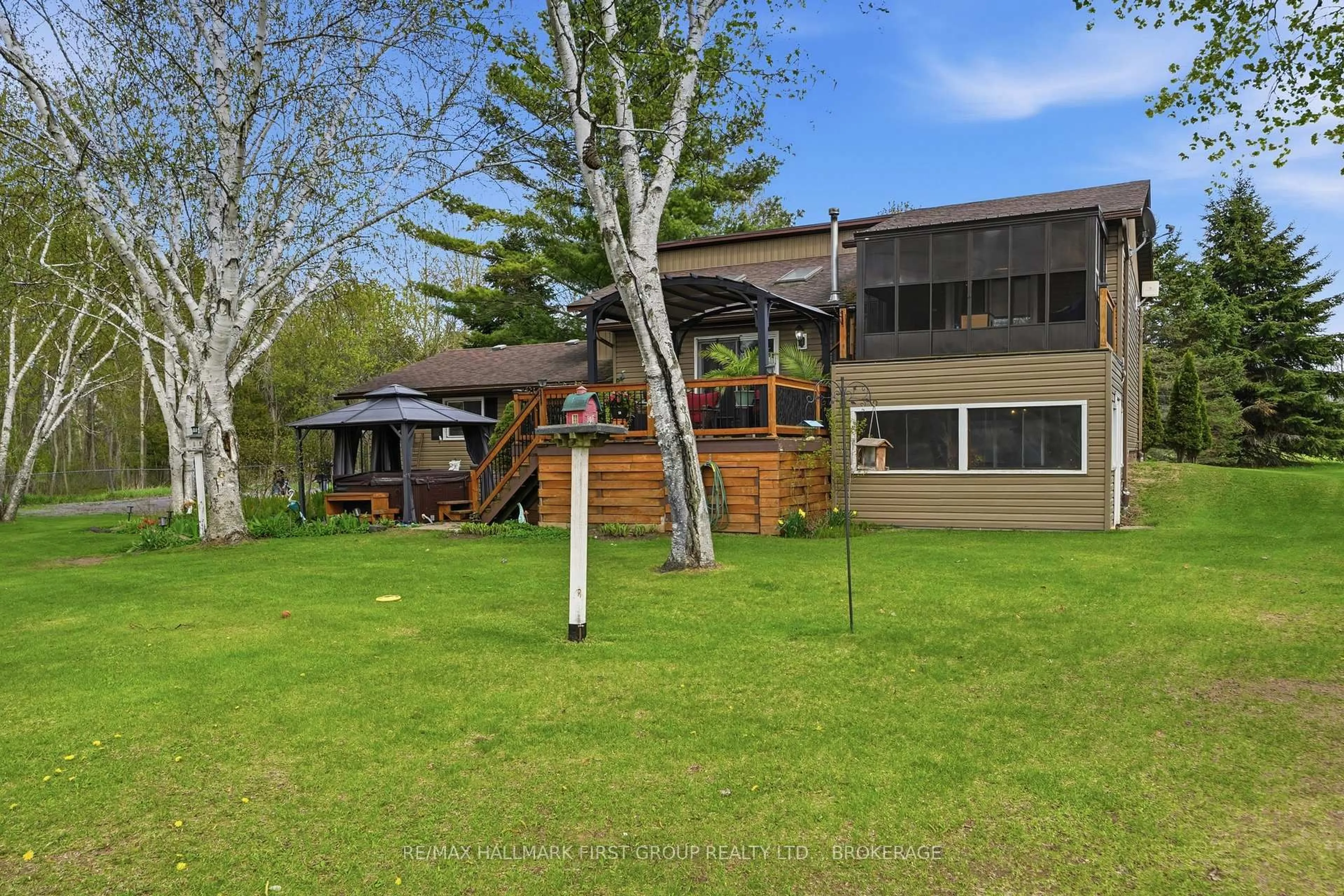 Patio, water/lake/river/ocean view for 1851 County Rd 9 Rd, Napanee Ontario K7R 3K8