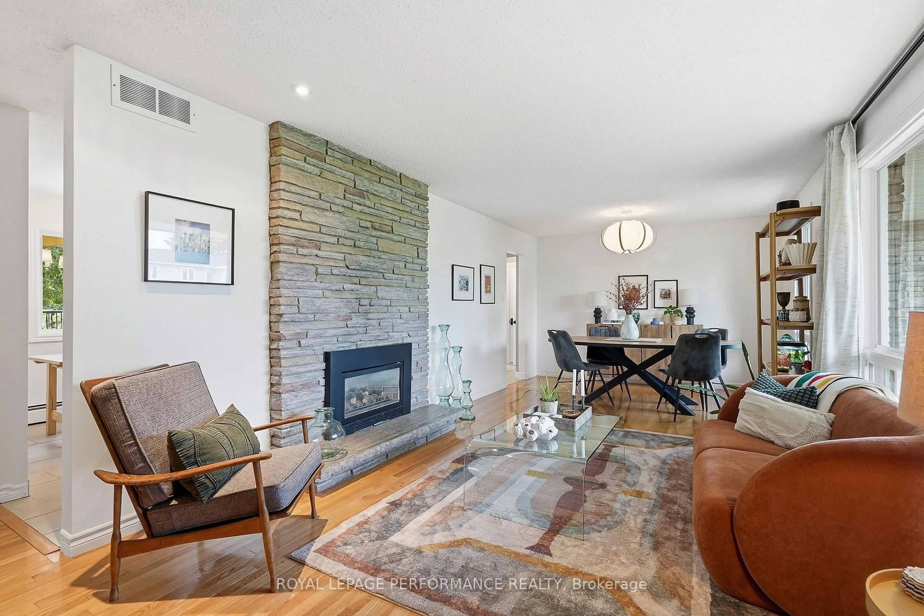 Living room with furniture, unknown for 119 Centenaire St, Russell Ontario K0A 1W0