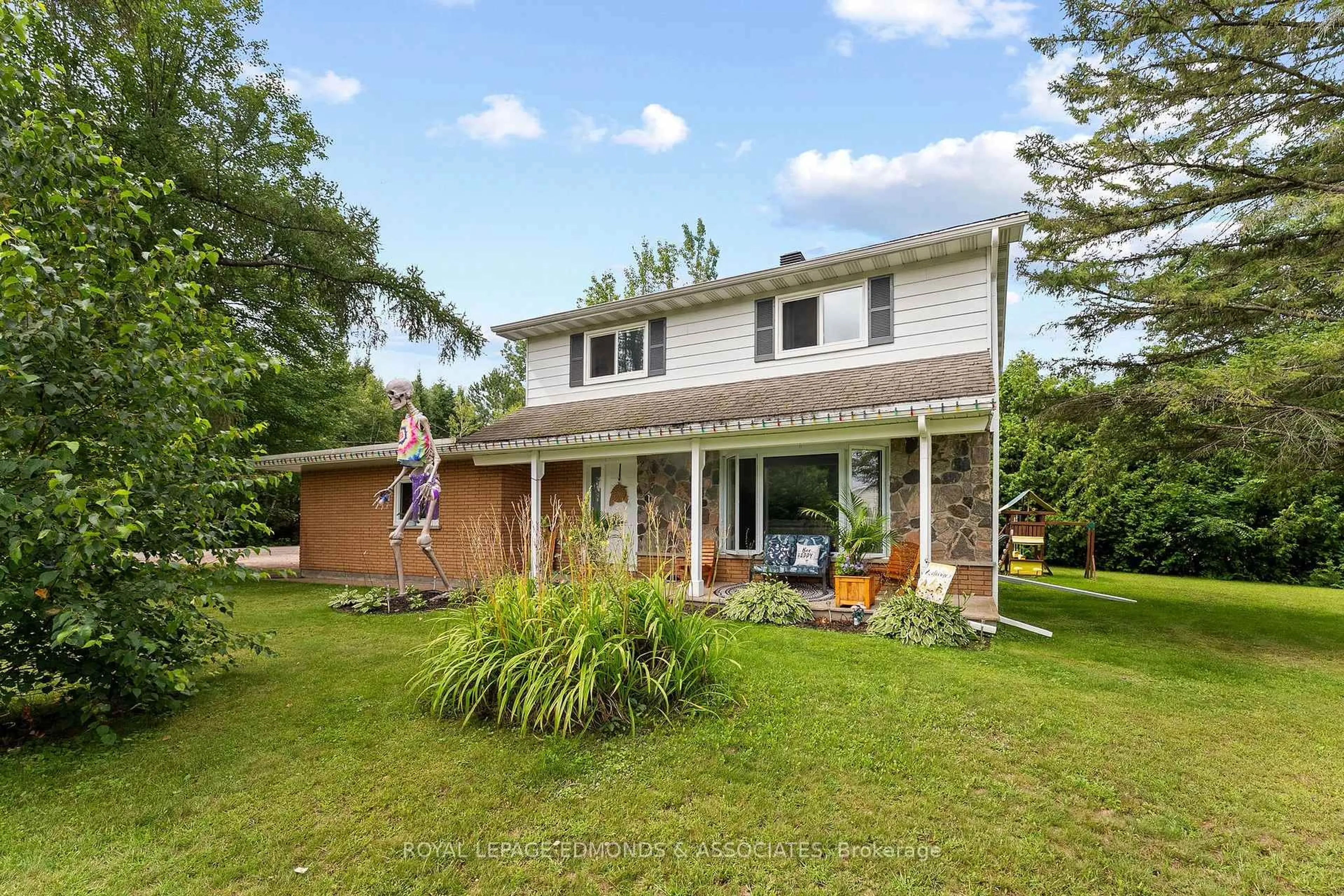 Home with brick exterior material, unknown for 6 Brian St, Pembroke Ontario K8A 6W4