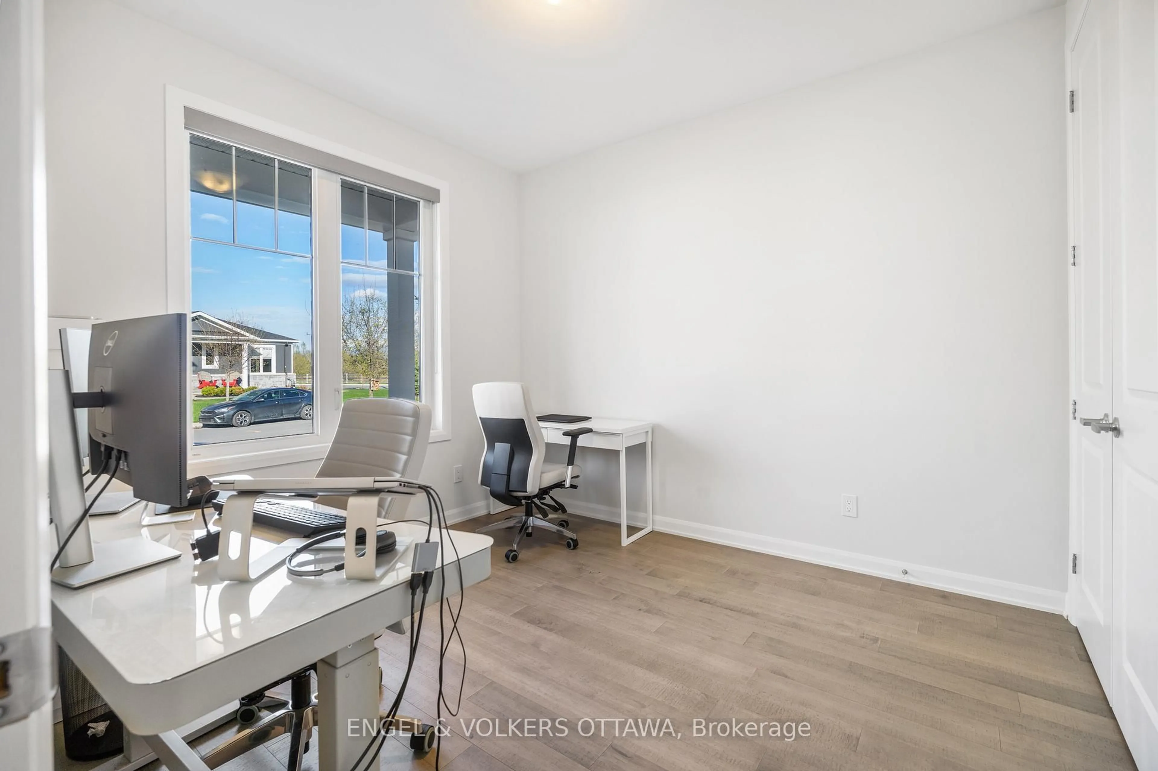 A pic of a room for 777 Coast Circ, Manotick Ontario K4M 0N5