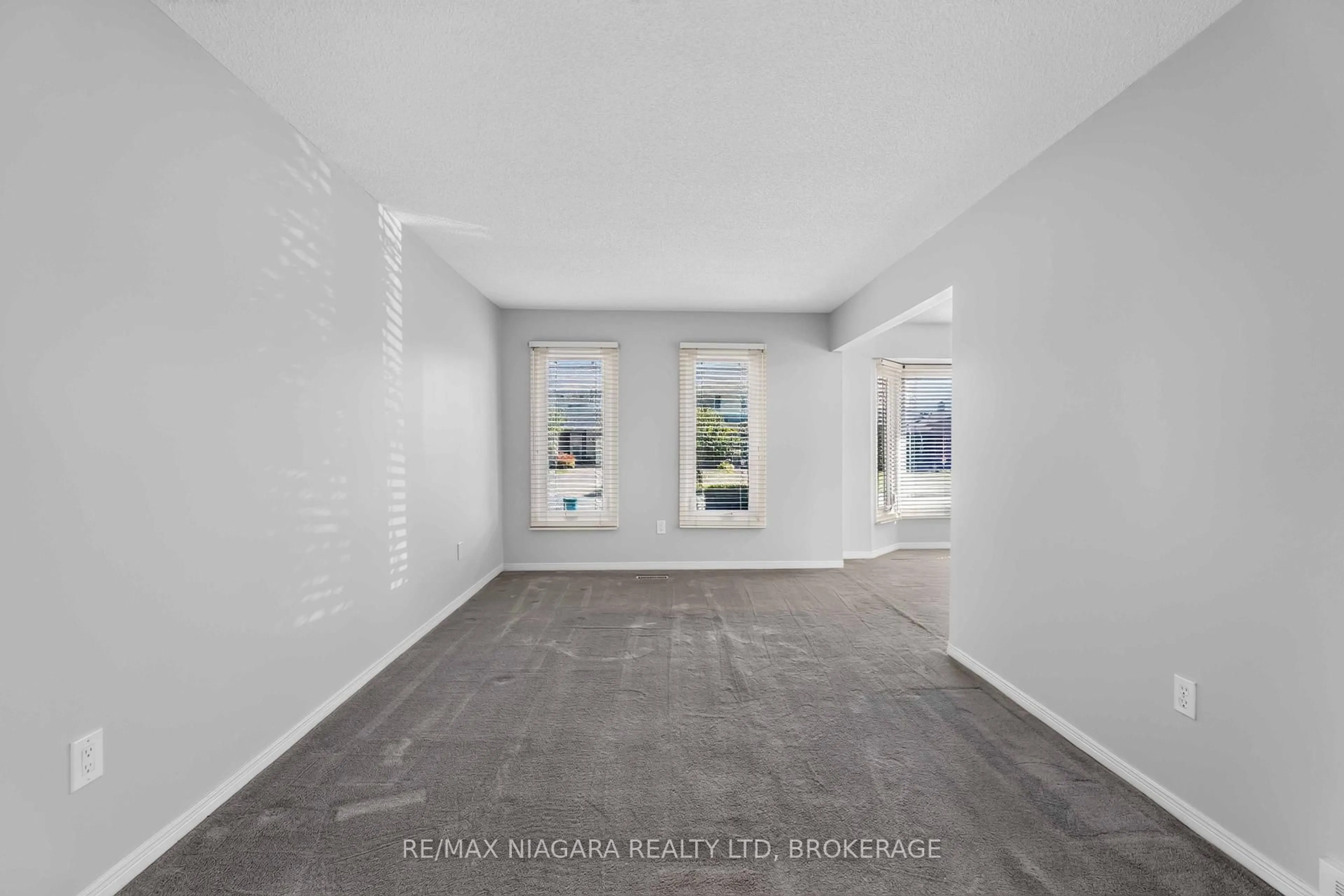 A pic of a room for 7725 SWAN St, Niagara Falls Ontario L2H 2P7